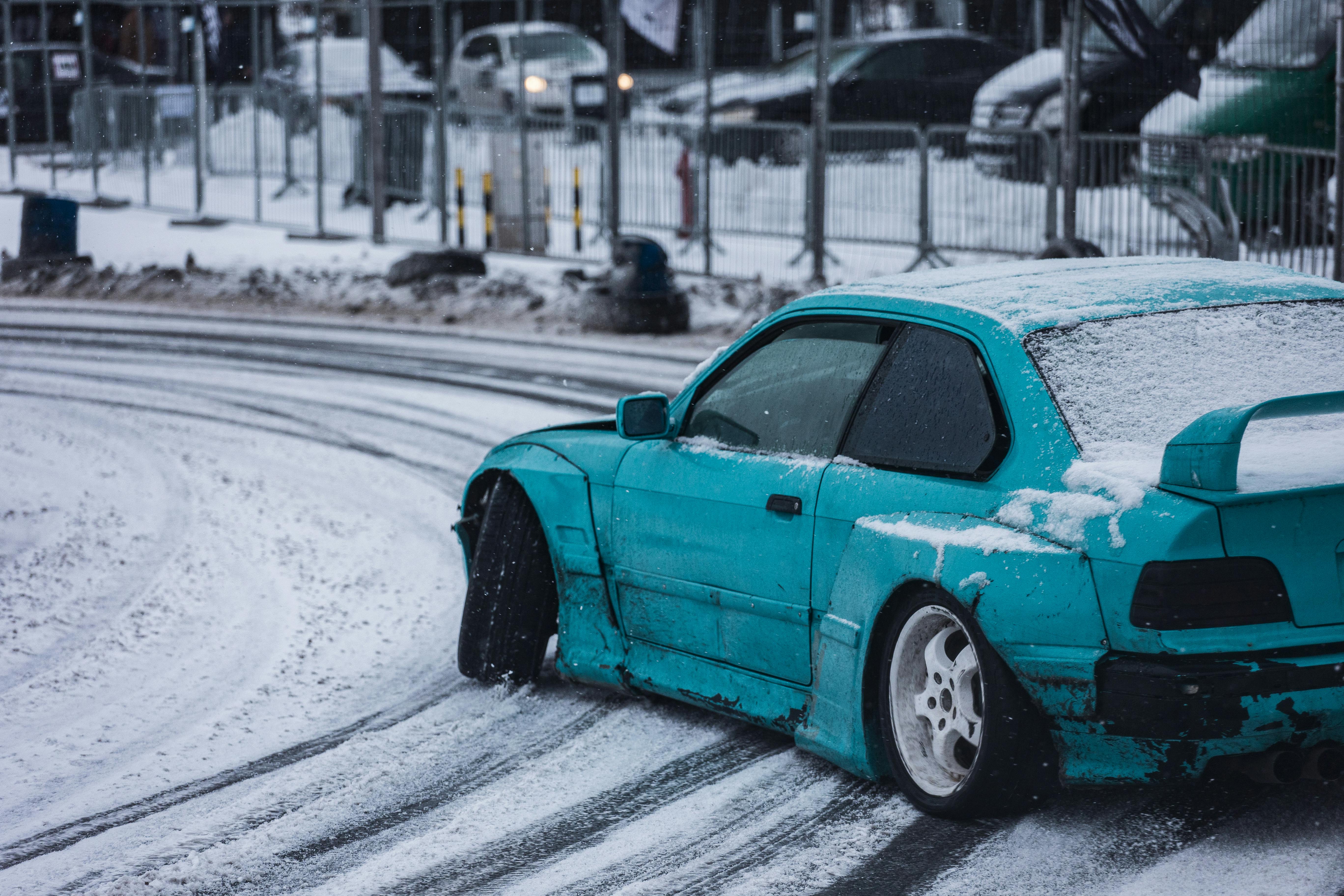 5472x3648 bwm drift race car performs on the drift show · Free