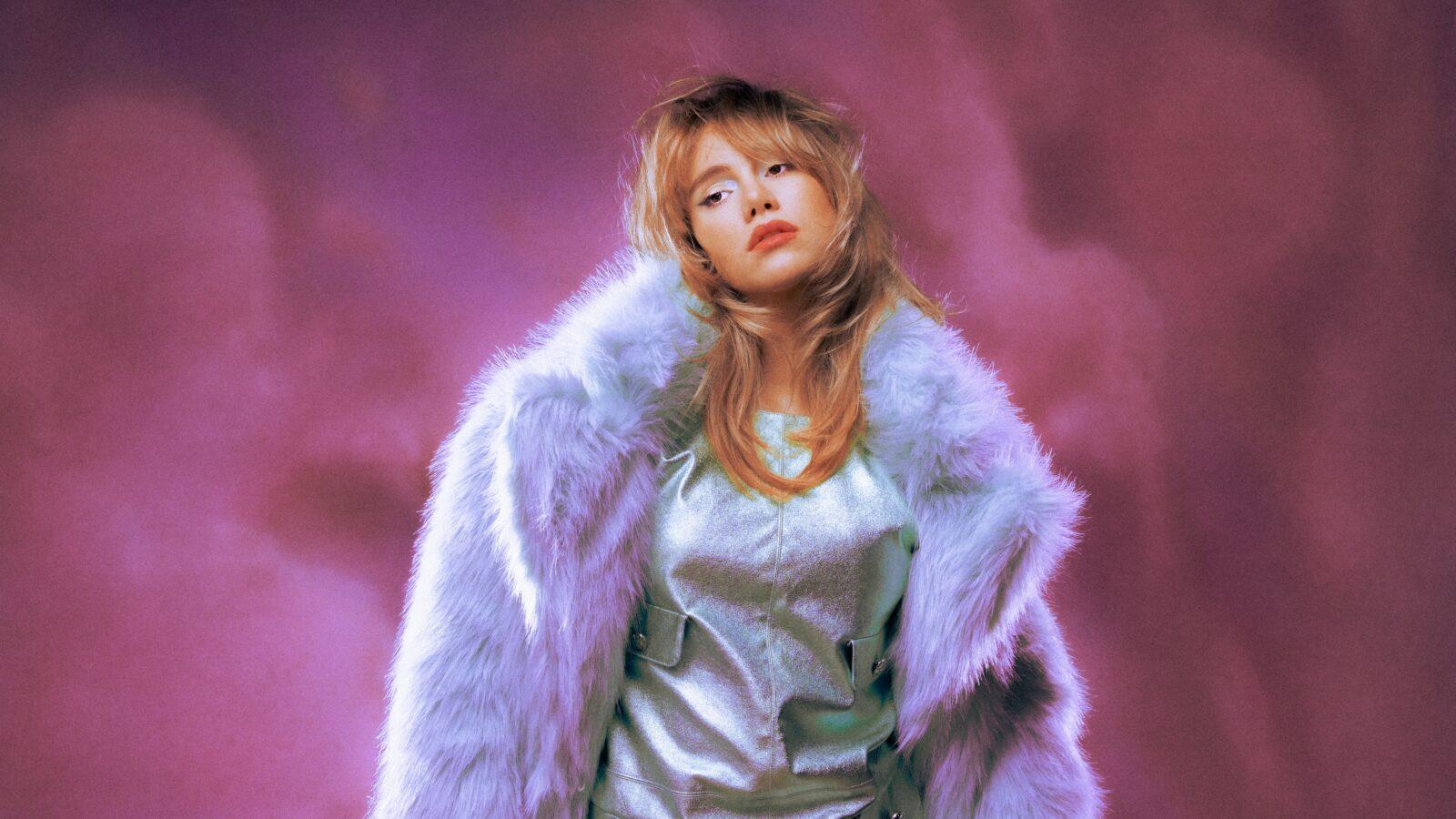 1600x900 SUKI WATERHOUSE RELEASES NEW SINGLE “MODEL, ACTRESS, WHATEVER”