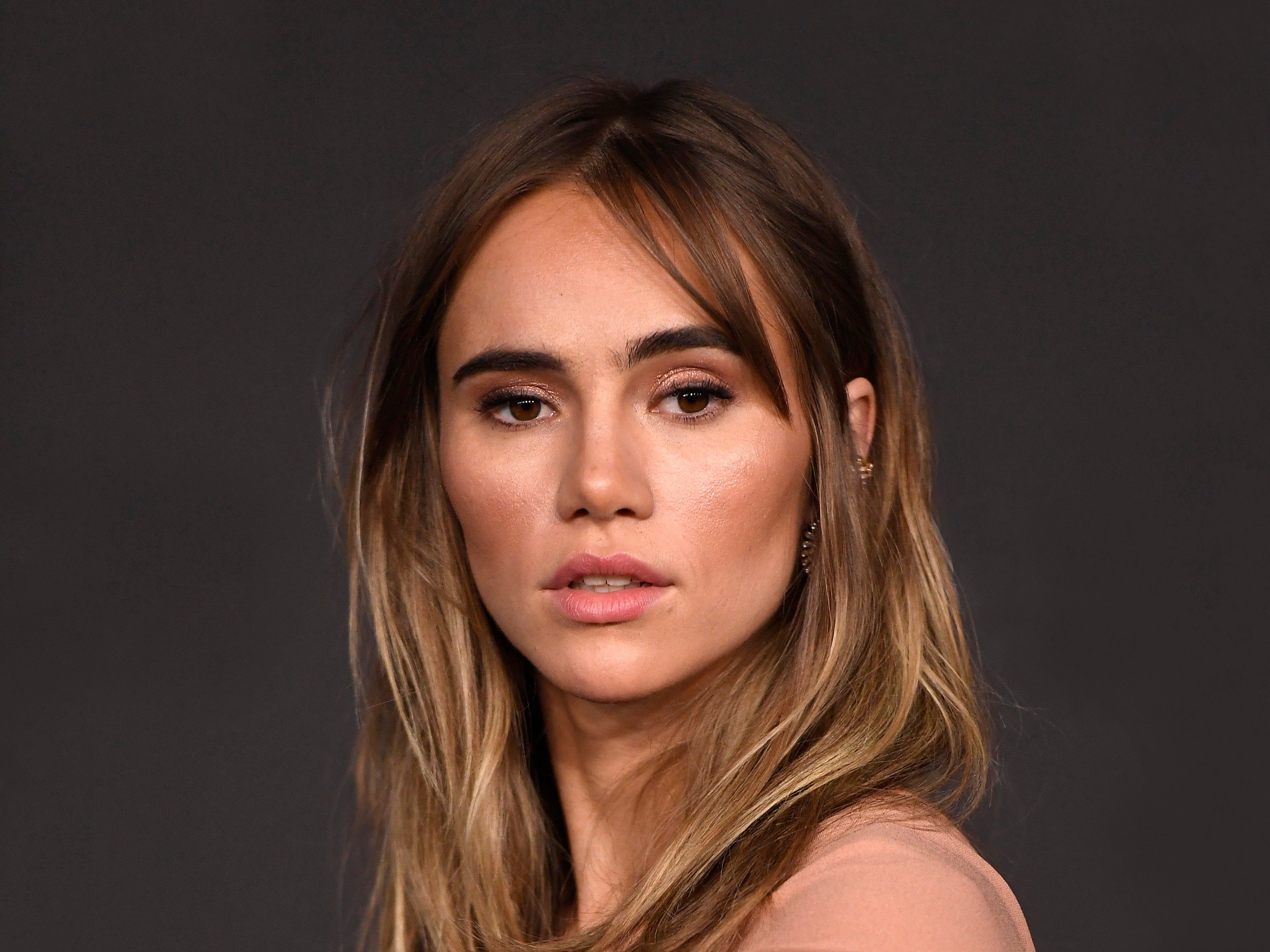 3704x2778 Suki Waterhouse: 'Most things in my life, since I was have been horribly public and embarrassing'
