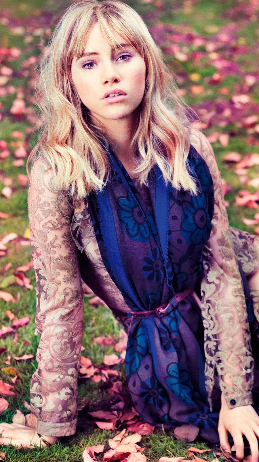 900x1600 Suki Waterhouse Wallpaper 2k for iPhone and Mobile Phone