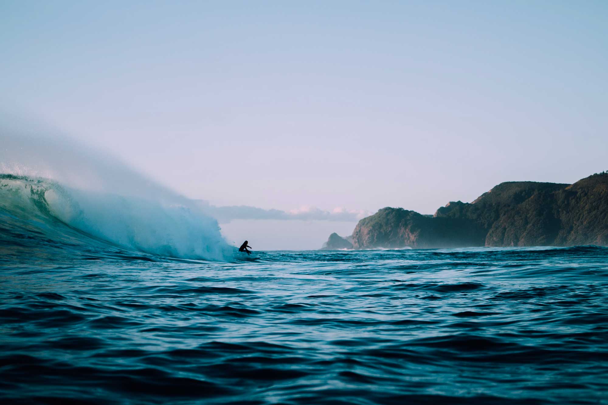 2000x1333 SCHEDULE OF WORLD SURF LEAGUE TOUR