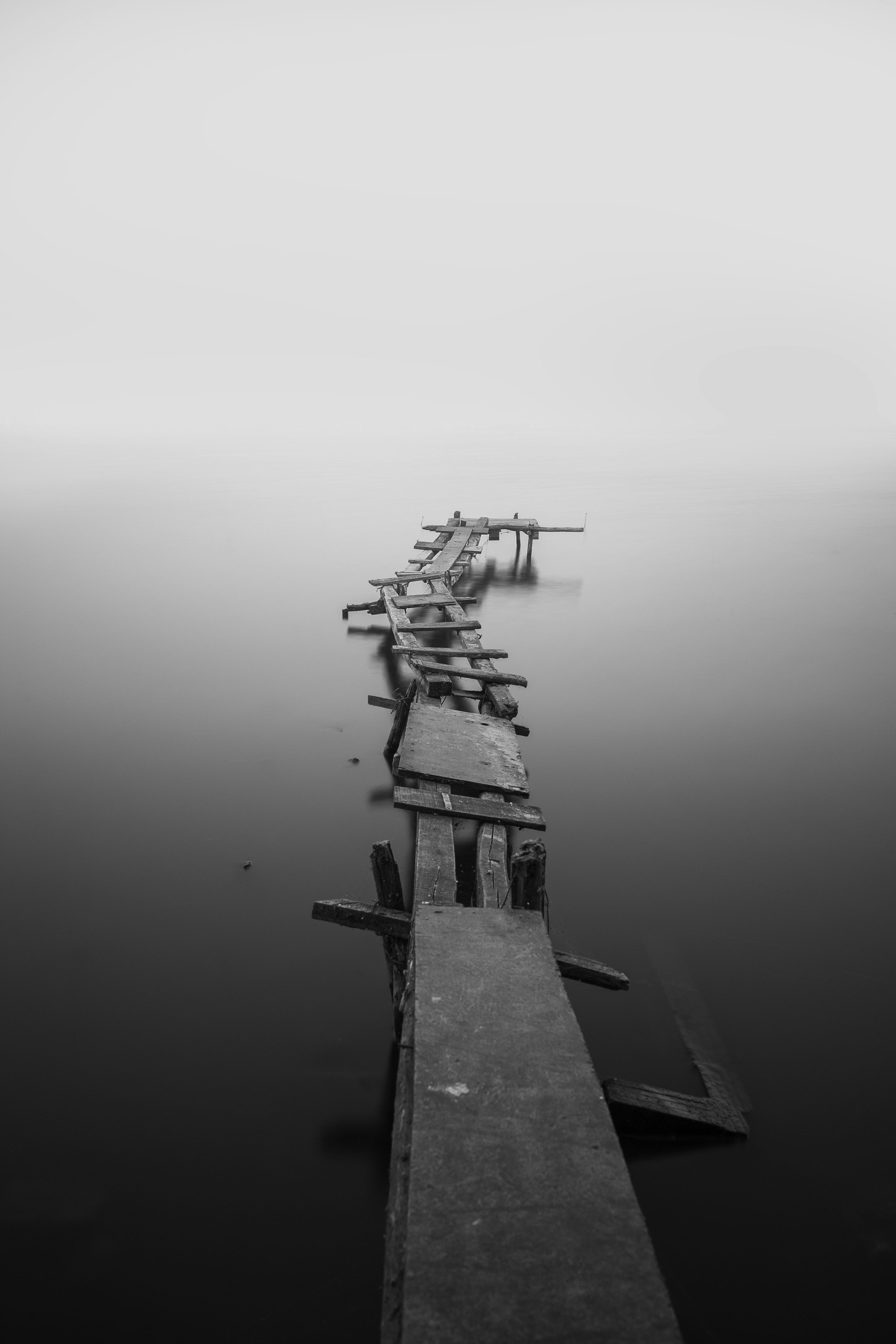 3000x4500 Black And White Wallpaper: Free HD Download [4K]