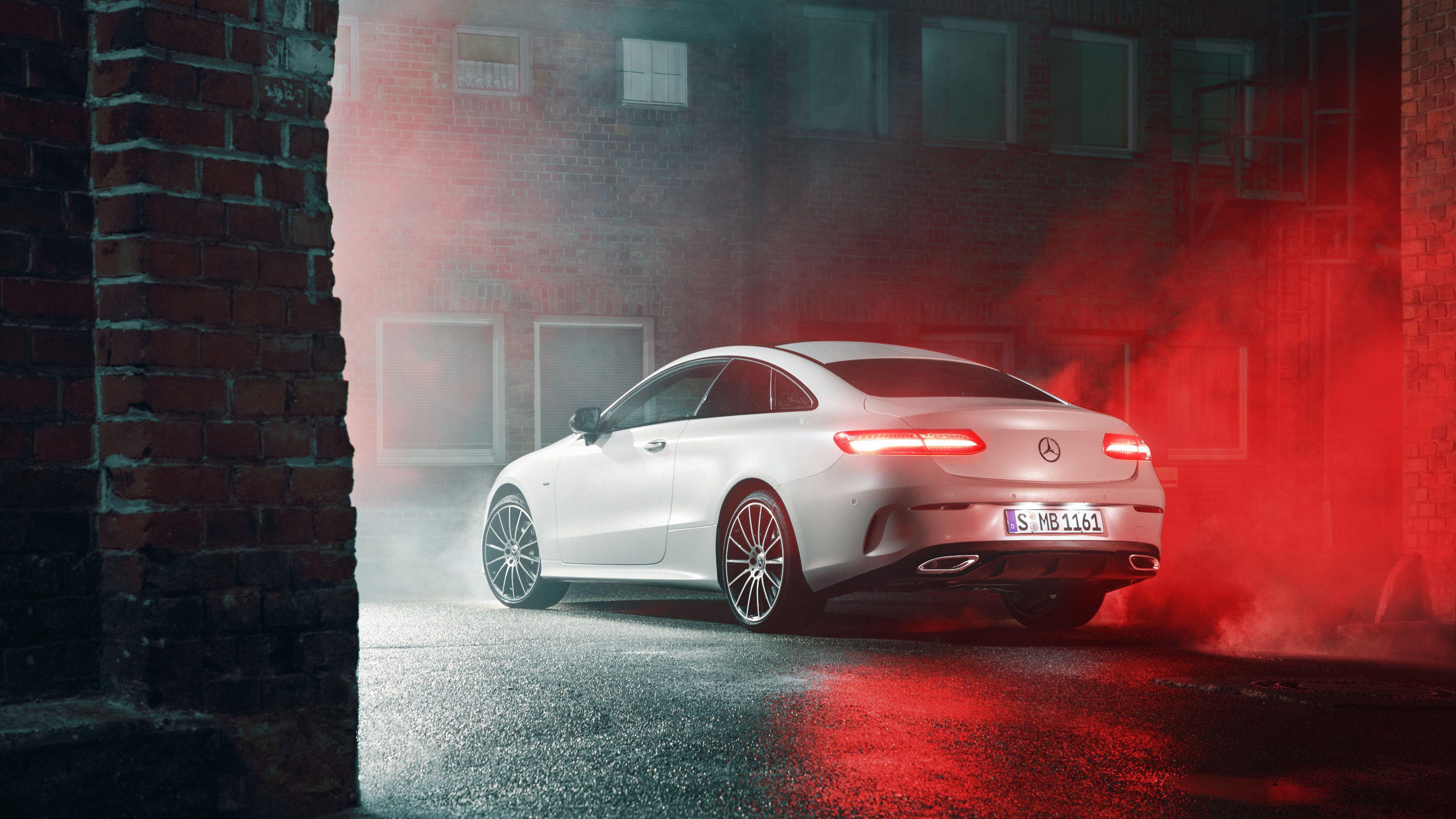 3840x2160 MBsocialcar: Wallpaper