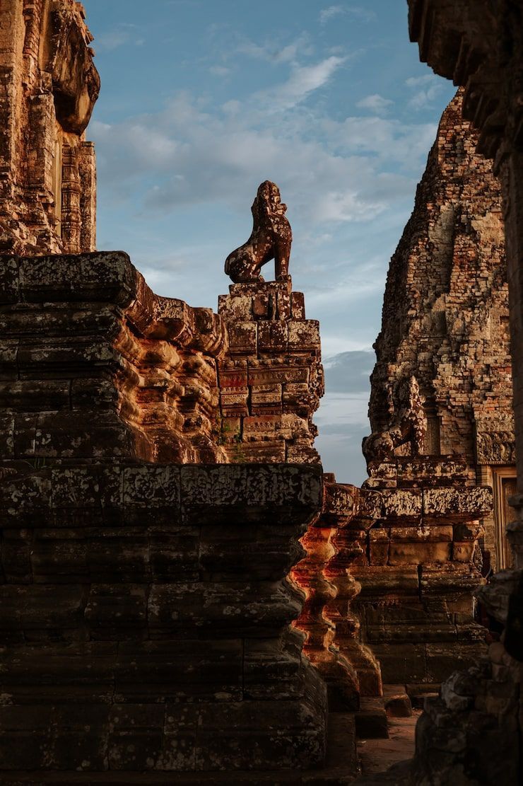 740x1111 Majapahit empire legend Image