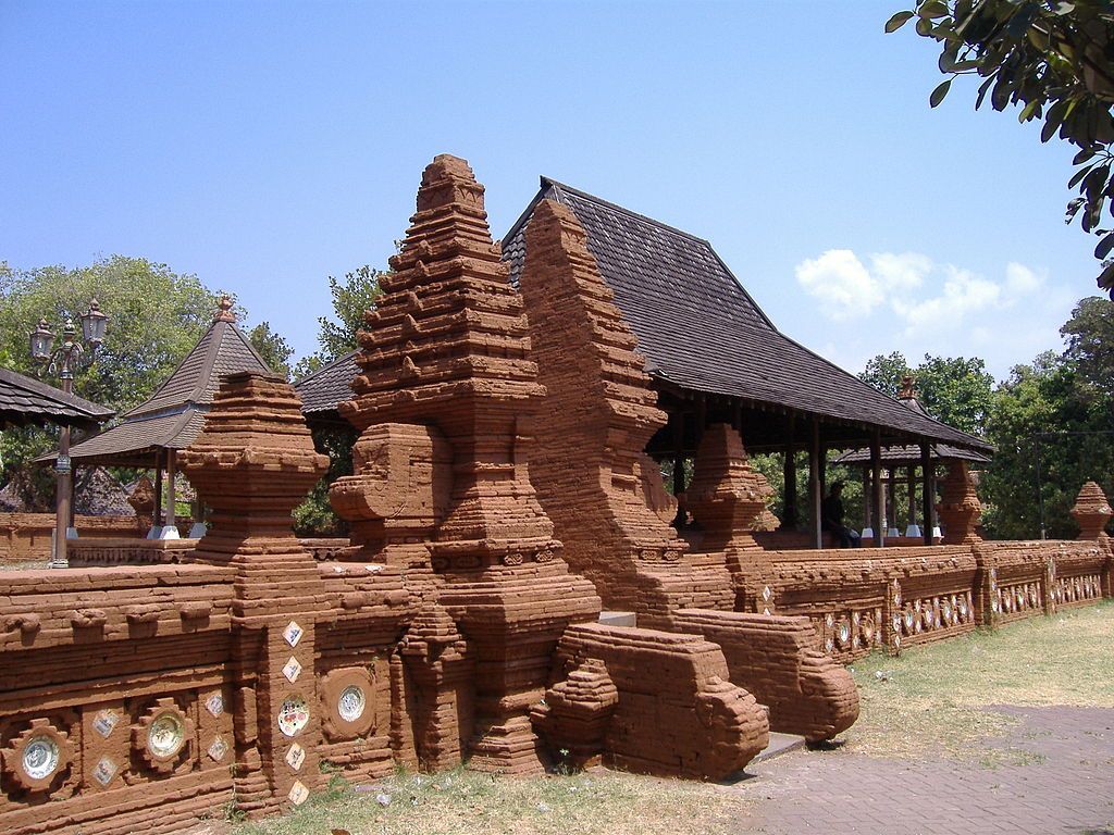 1024x768 Majapahit architecture. Iris sans frontières