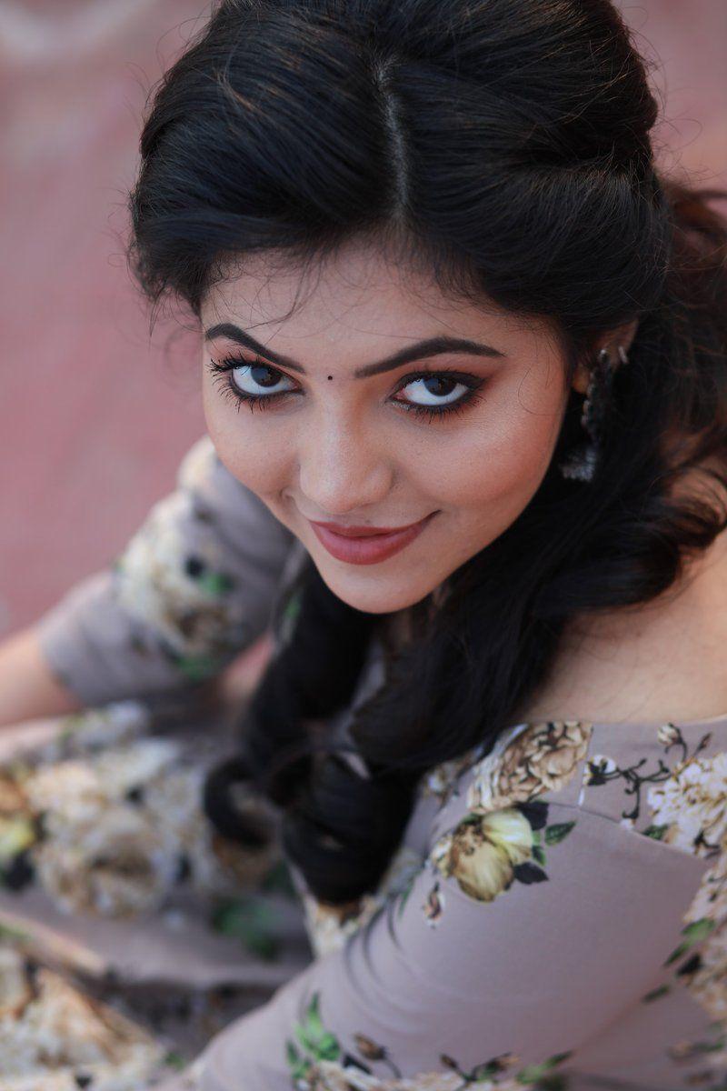 Athulya Ravi Wallpapers Top Free Athulya Ravi Backgrounds Images, Photos, Reviews