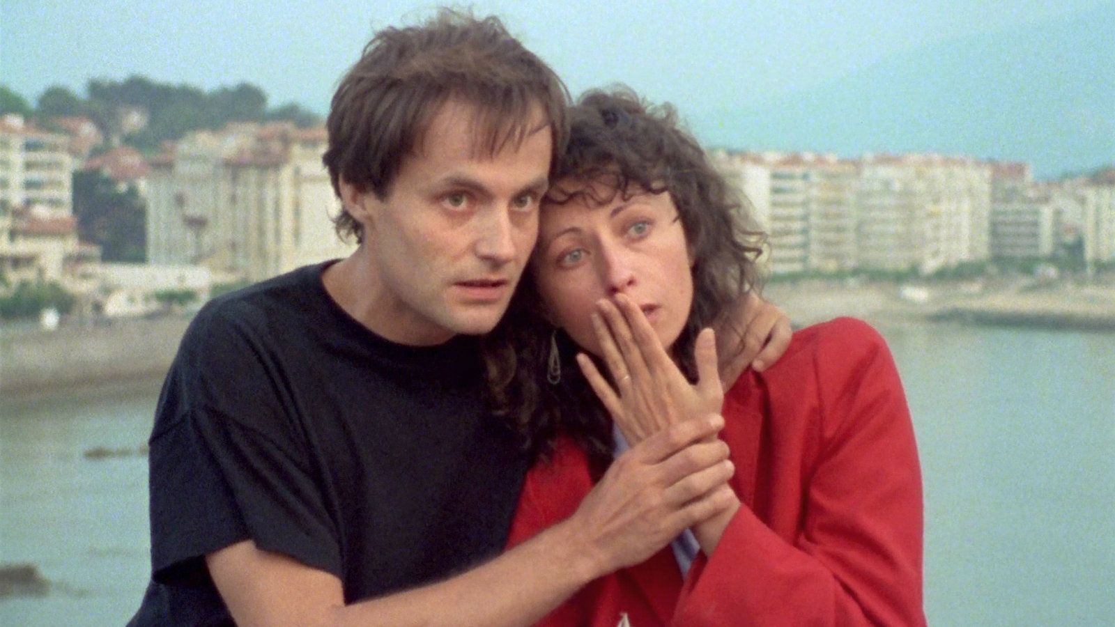 1600x900 How Hard Can It Be for a French Girl to Go on Vacation?