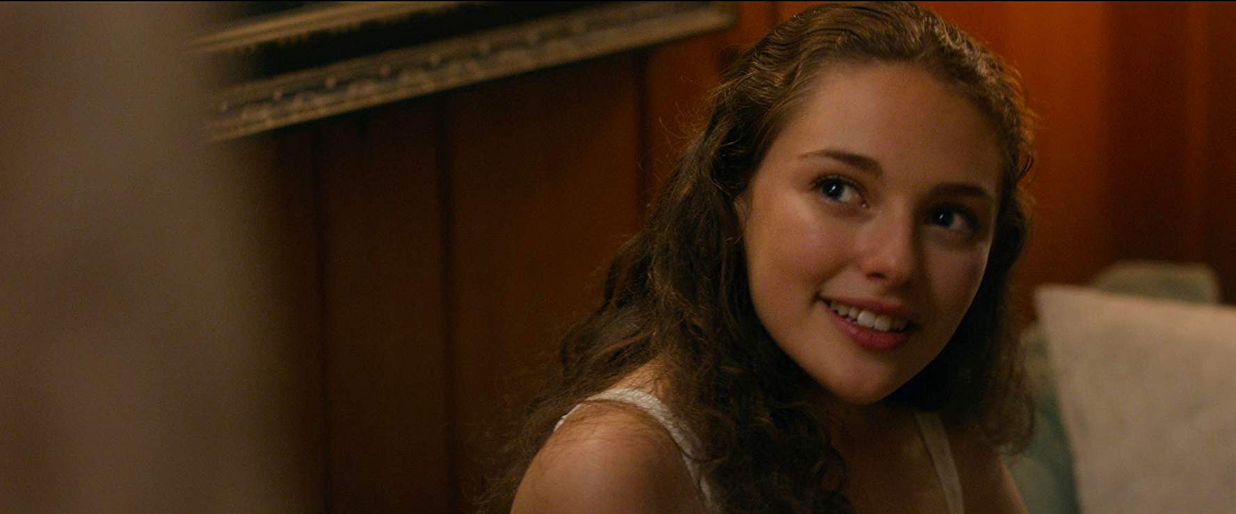 1777x740 Danielle Rose Russell Wallpaper