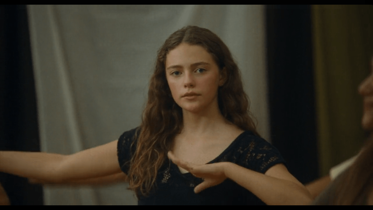 1280x720 Danielle Rose Russell Wallpaper
