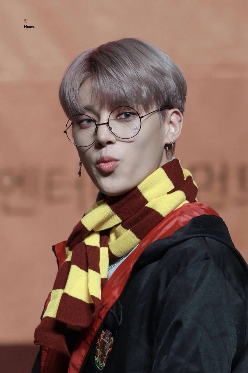 852x1280 Wooyoung wallpaper