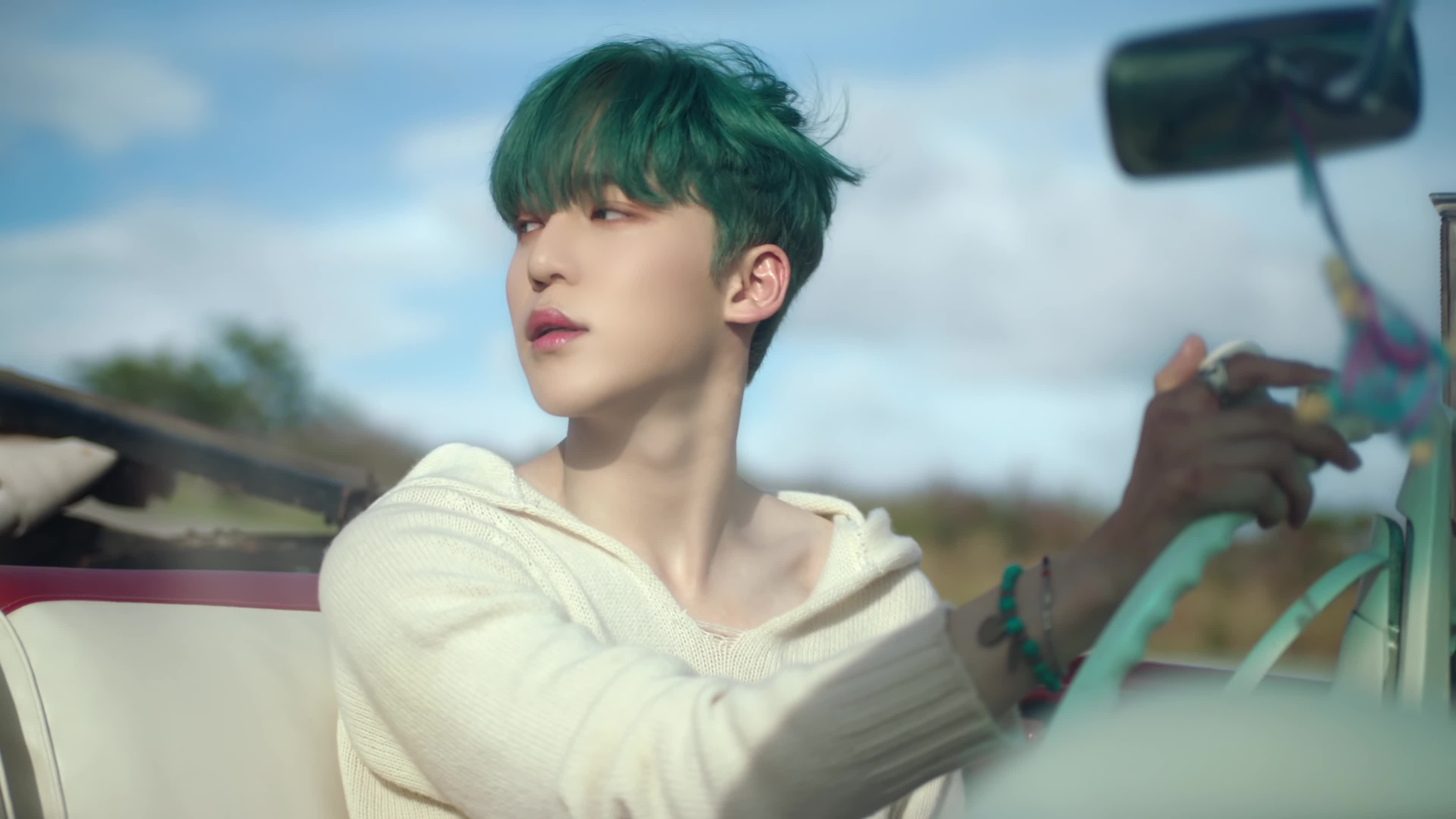 3840x2160 ATEEZ Yunho GIF