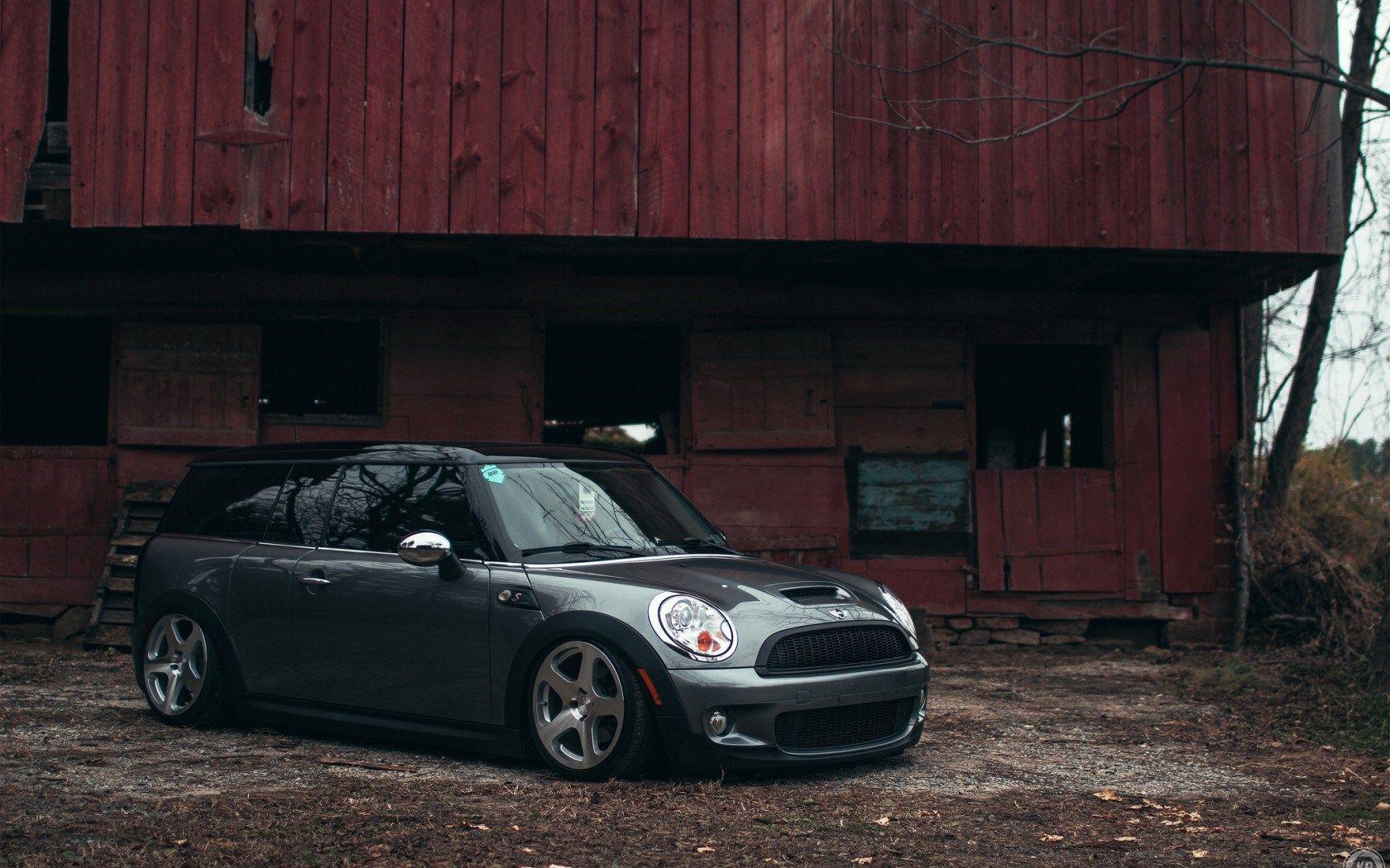 1680x1050 Mini Cooper Tuning Parking Car wallpaperx1050