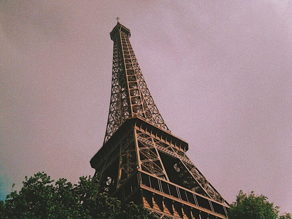 1024x768 the summer breeze in Paris, our new born love story, all seemed