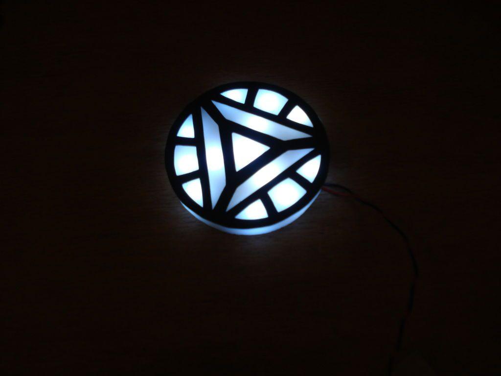 1024x768 Iron Man MkV Arc Reactor Wallpaper 1024x768