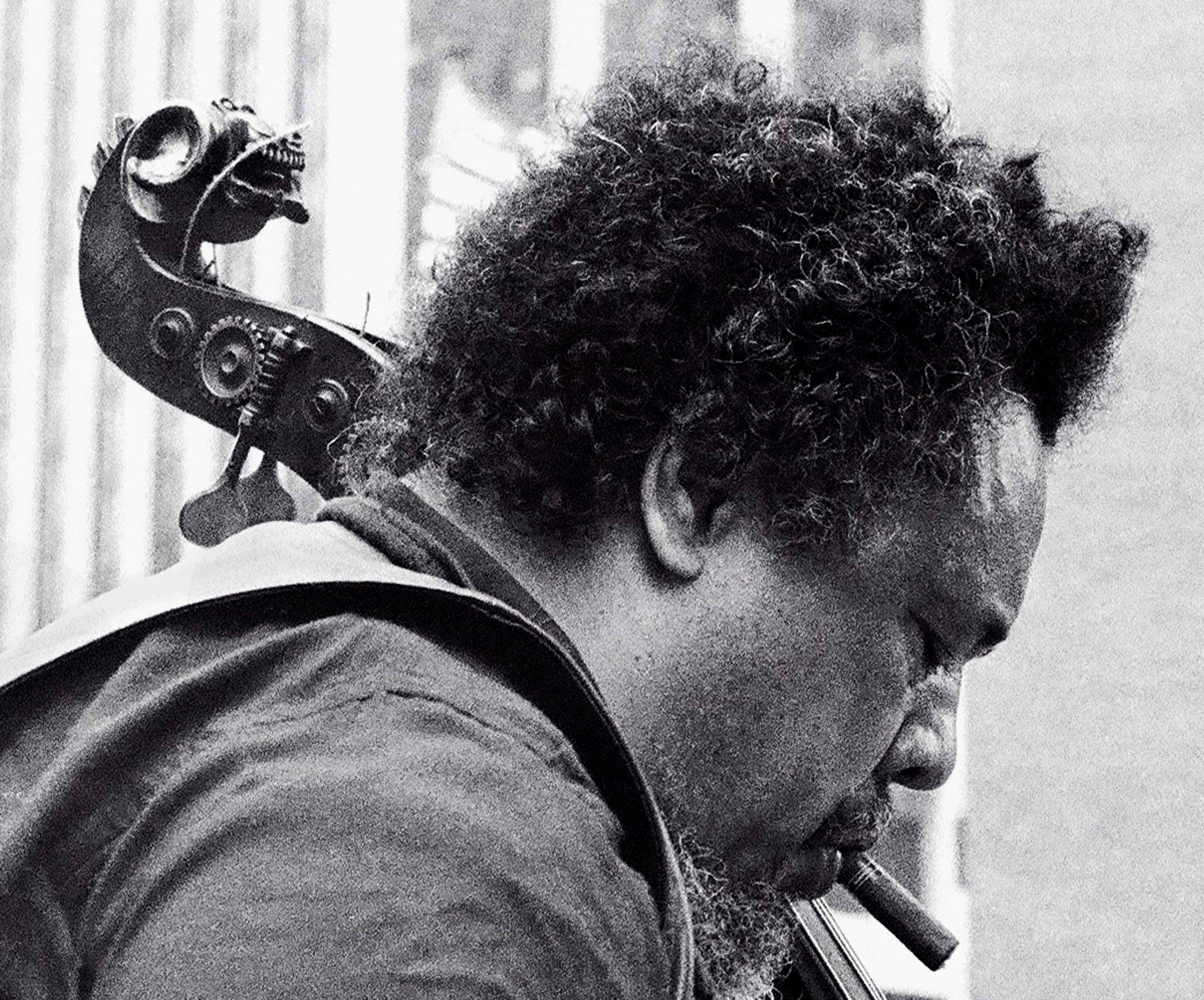 1920x1596 Download Charles Mingus Smoking While Carrying Bass Guitar Wallpaper