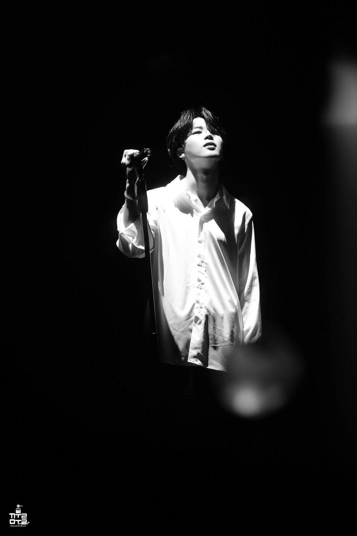 1200x1800 Jimin Black And White Wallpaper