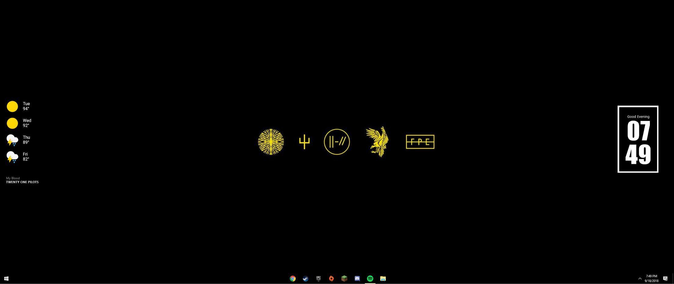 2208x932 Hey frens! Thought I'd show off my little desktop setup I made
