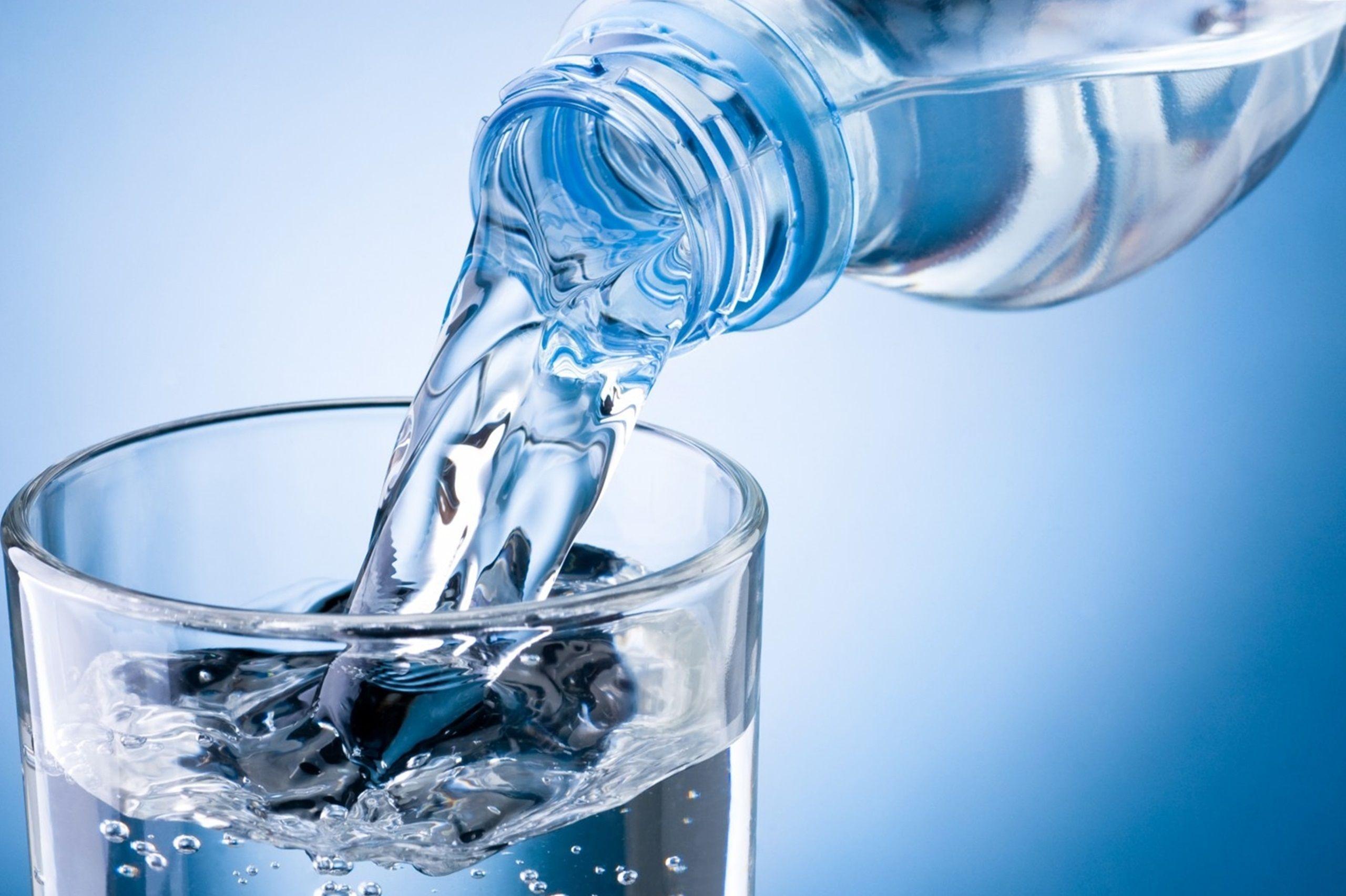 2560x1705 Pure Water Wallpaper