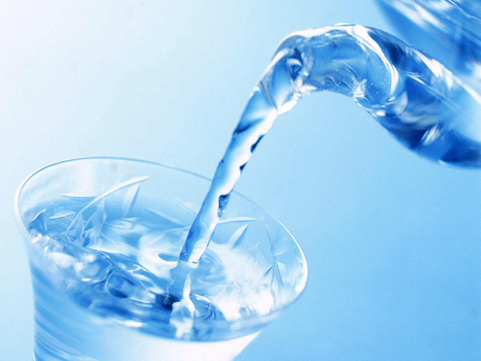 1600x1200 Pure Water Wallpaper
