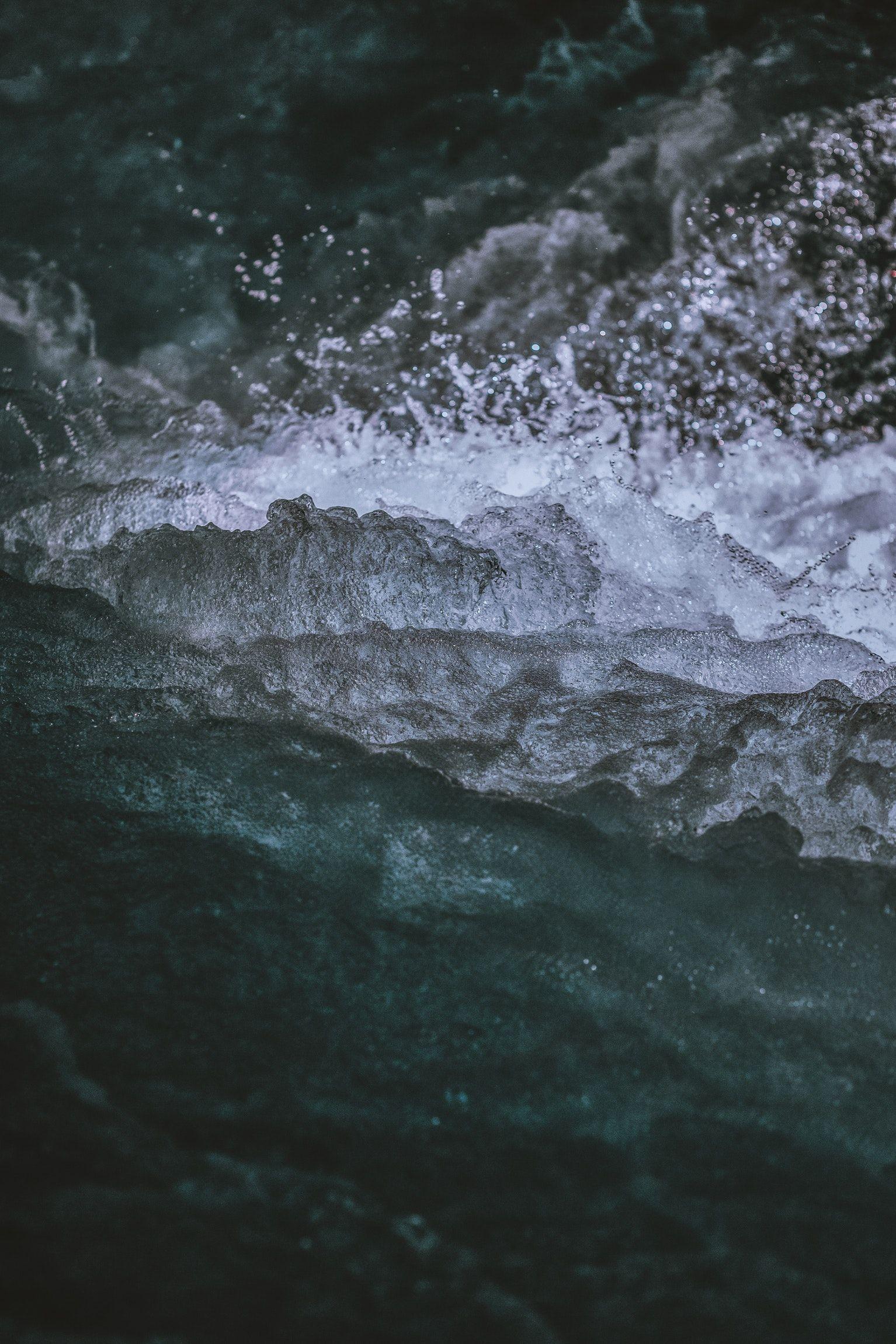 1534x2301 Pure water photo