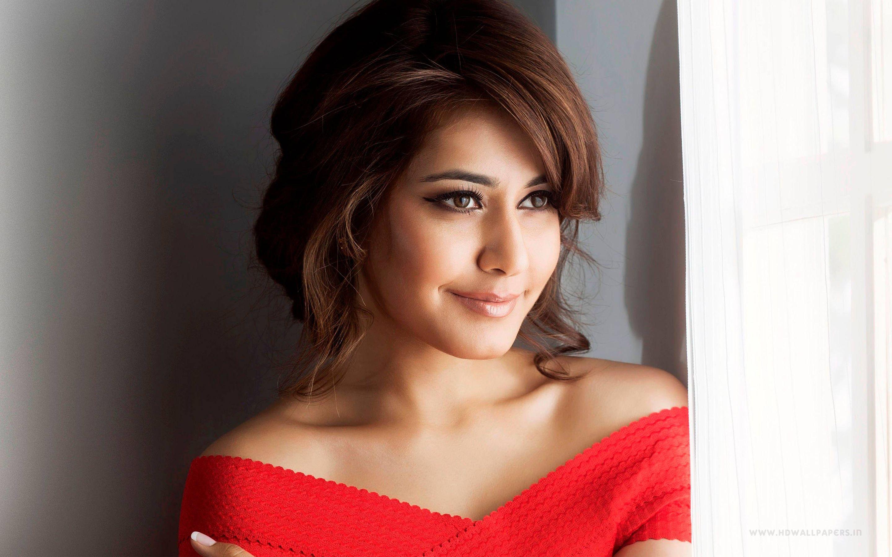 2880x1800 Rashi Khanna Tollywood Actress Wallpaper