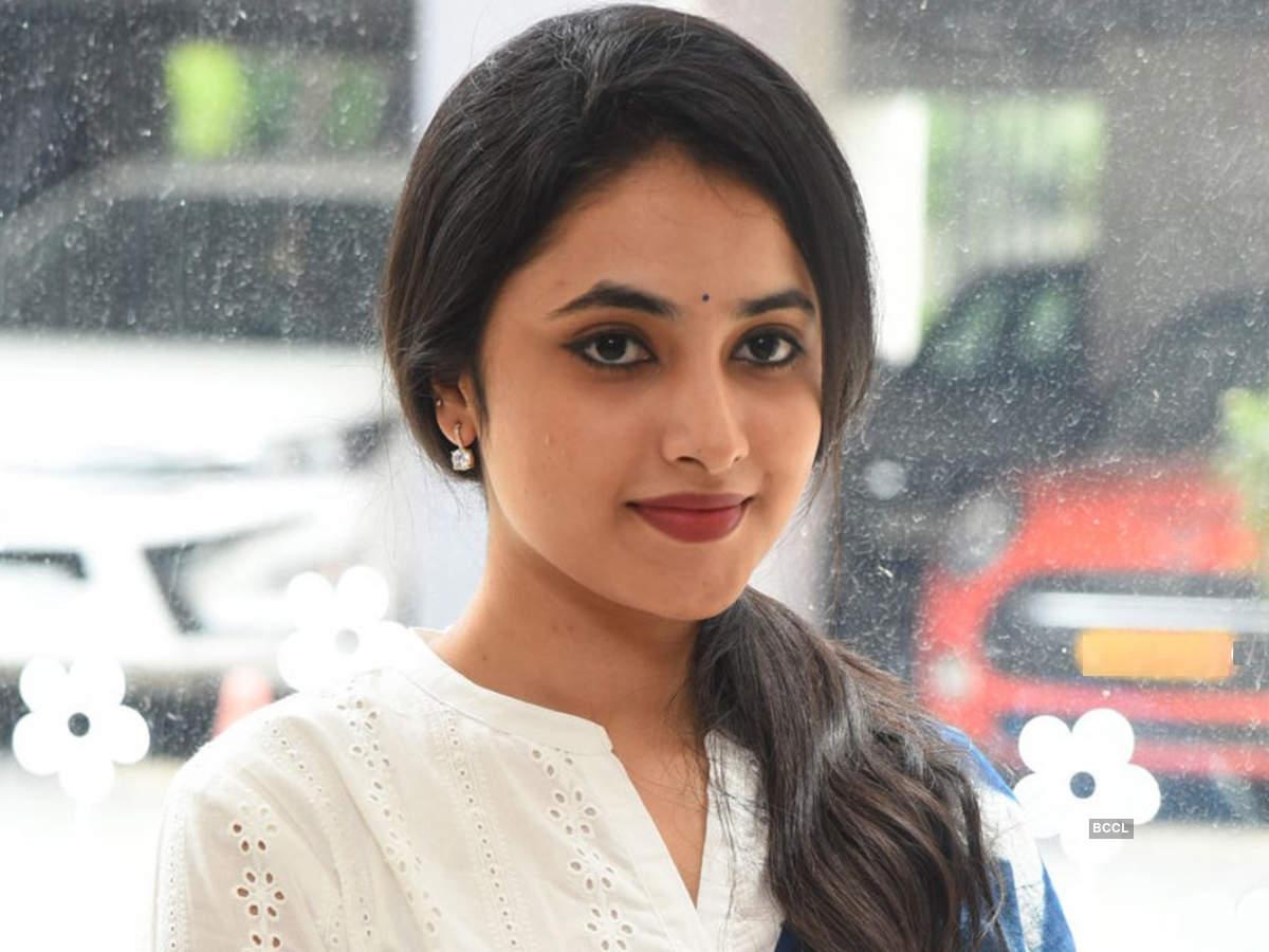 1200x900 Happy Birthday Priyanka Arul Mohan: Exquisitely beautiful photo of the actress that will make you go crazy. Tamil Movie News of India