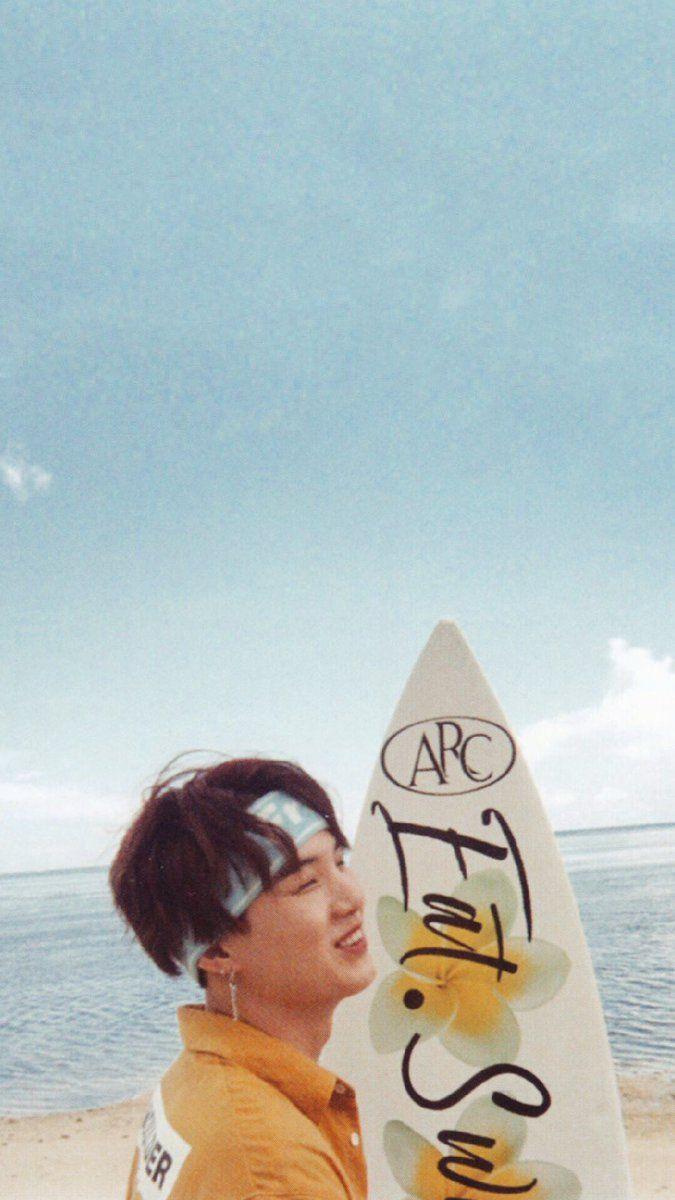 675x1200 BTS Pics - SUGA (Yoongi) Màn hình khóa mùa hè RETWEET https://wallpaperaccess.com/full/2425232.jpg