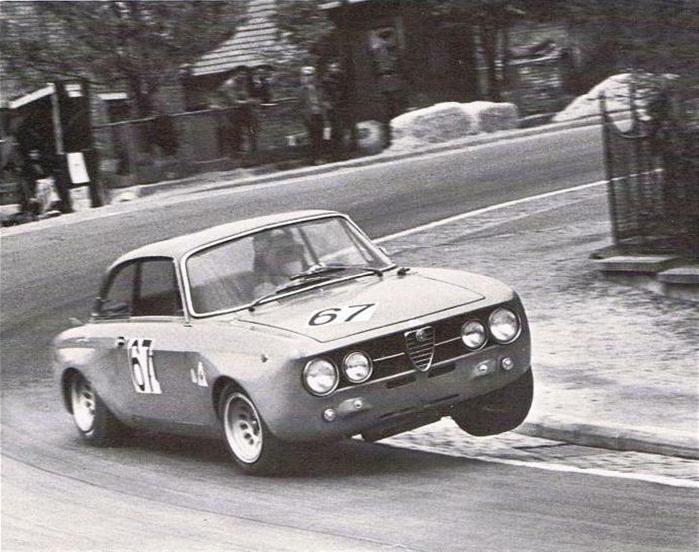 1400x1106 Download Vehicle Alfa Romeo GTA Wallpaper