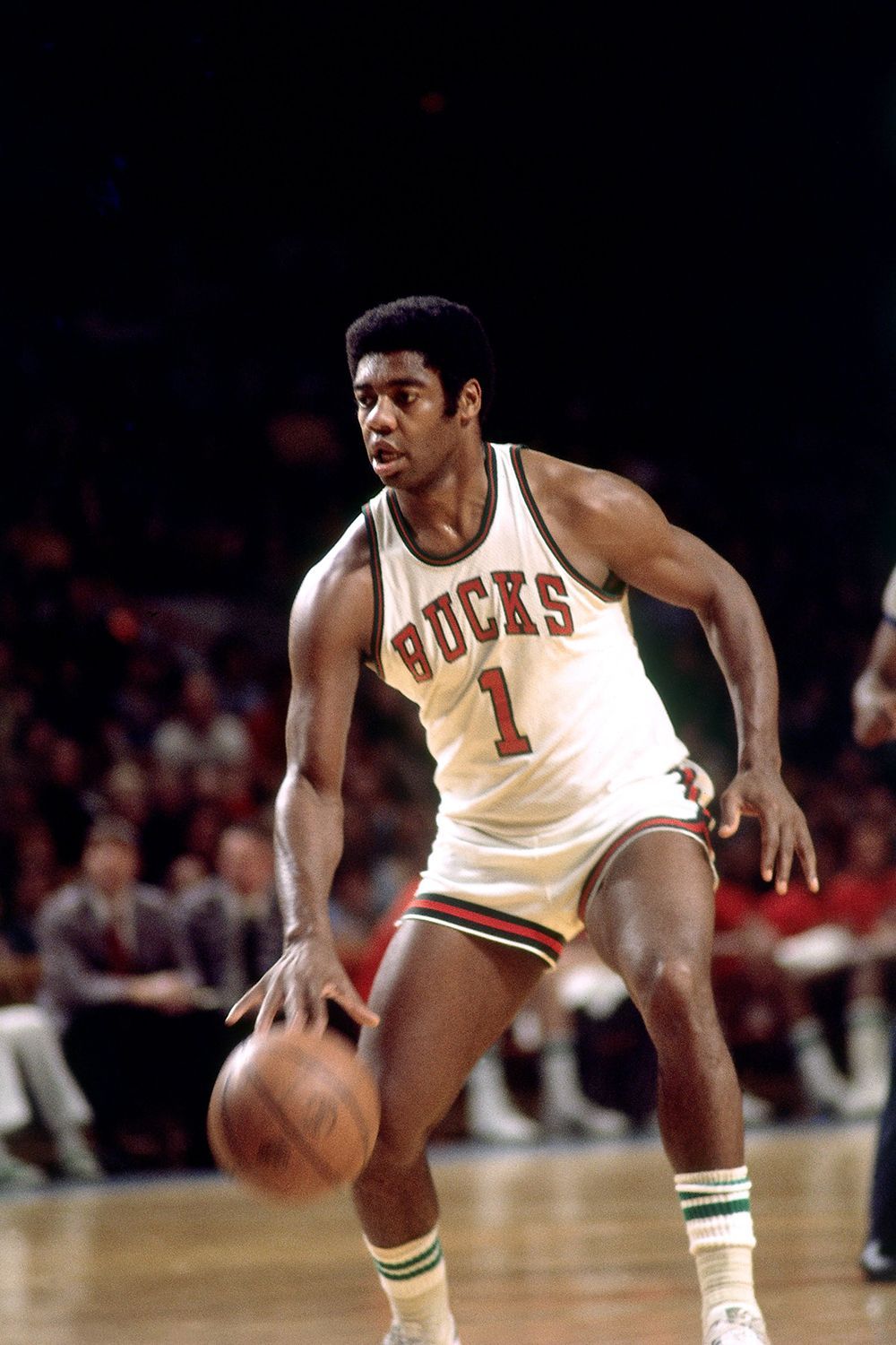 1000x1500 Oscar Robertson Wallpaper