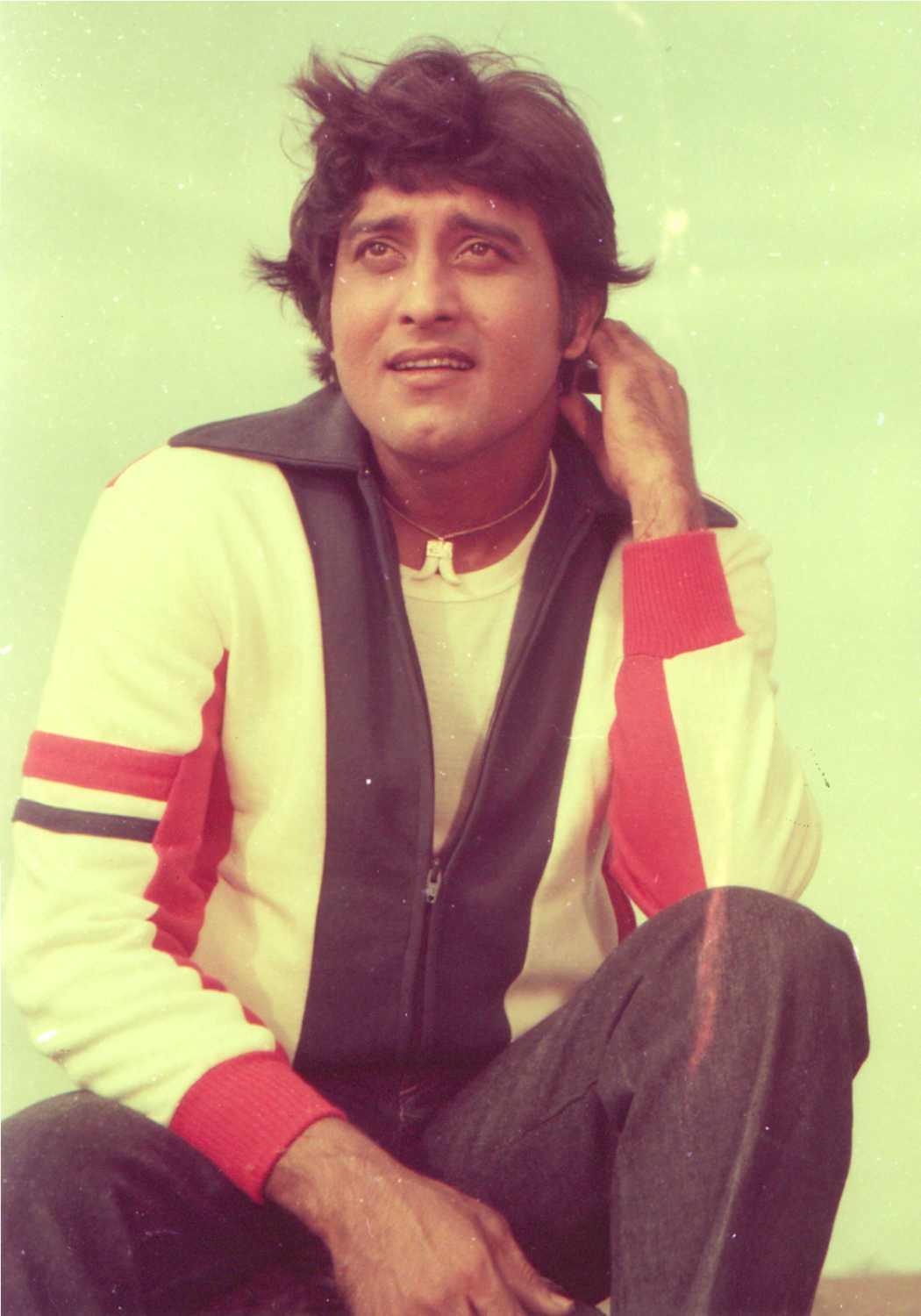 1050x1500 Vinod Khanna: The Quintessential Macho Man of Bollywood