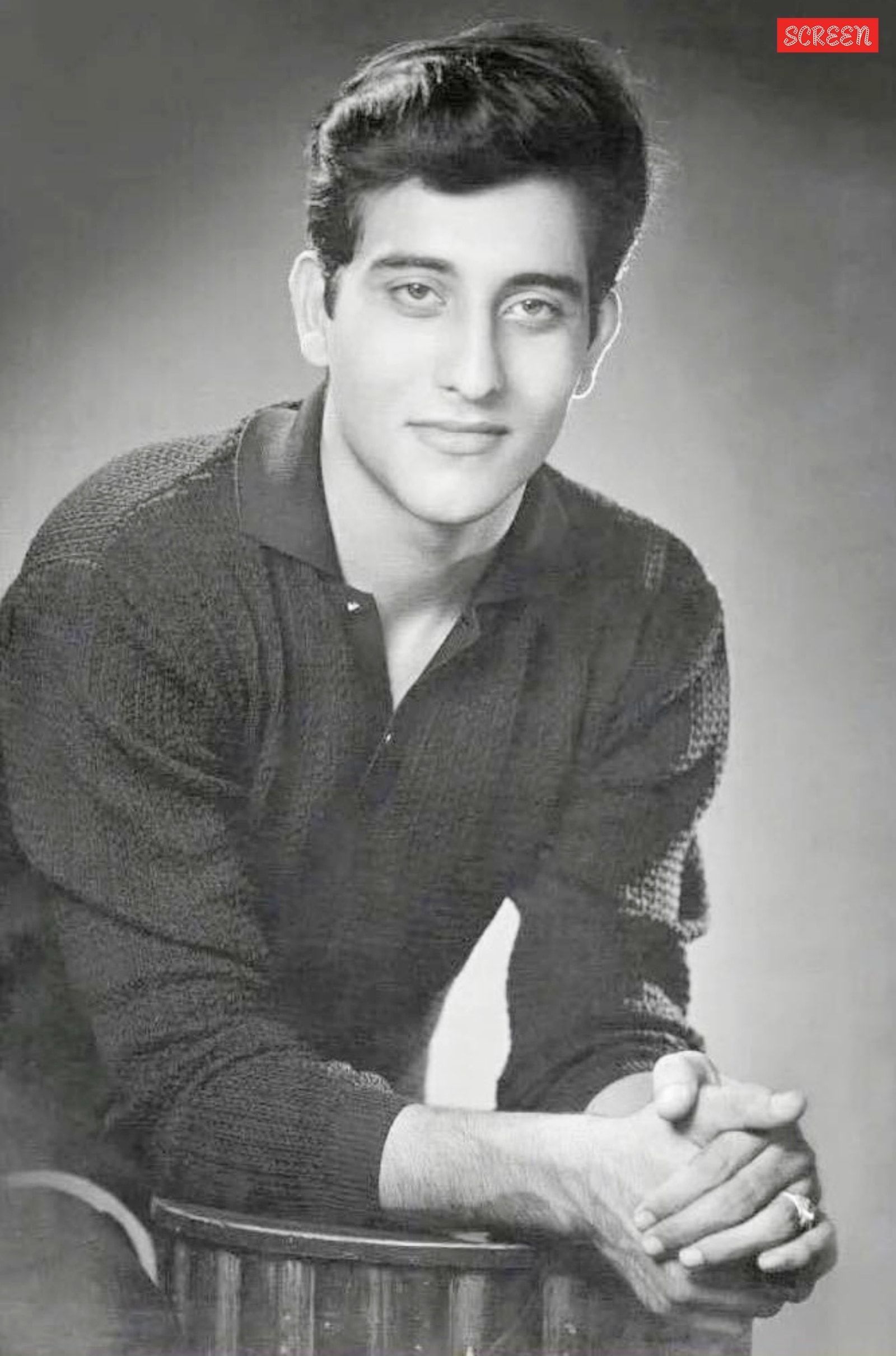 1600x2420 Vinod Khanna Geetanjali Taleyarkhan's Love Story: How Rahul Akshaye Khanna's Mother Struggled To Keep The Family Together After Actor Gave Up Everything To Join Osho. Bollywood News Indian Express