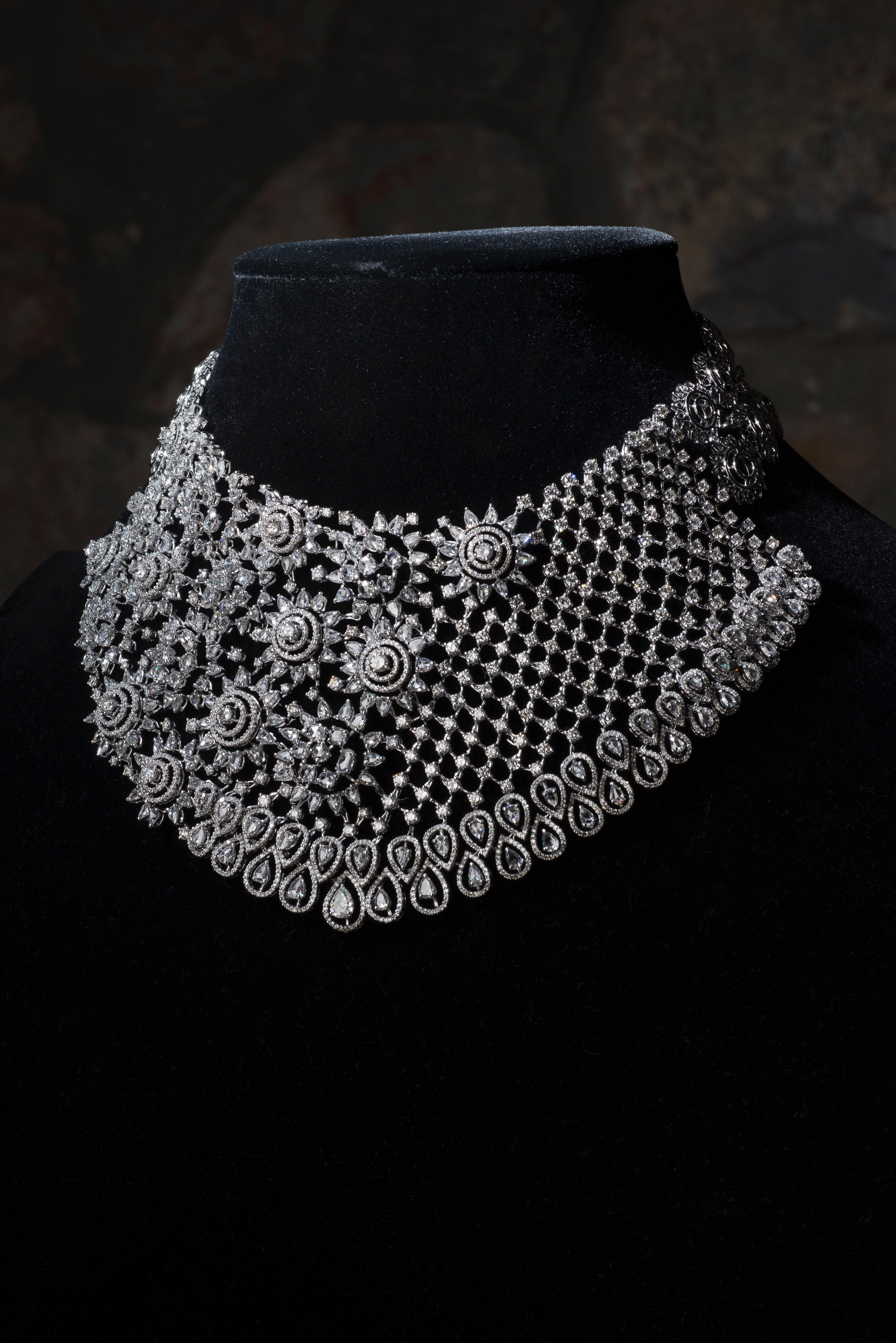 4313x6462 Free of diamond, diamond necklace