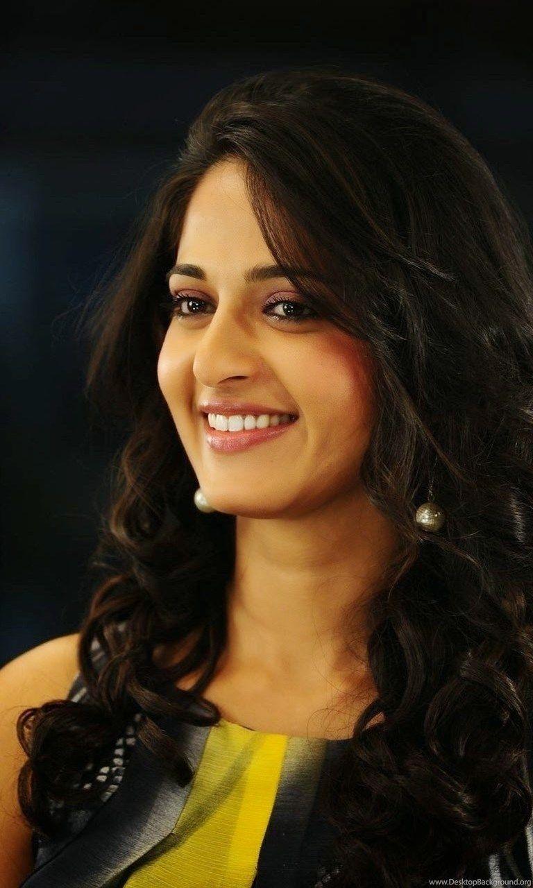 768x1280 Android Shetty Cute Smile Wallpaper