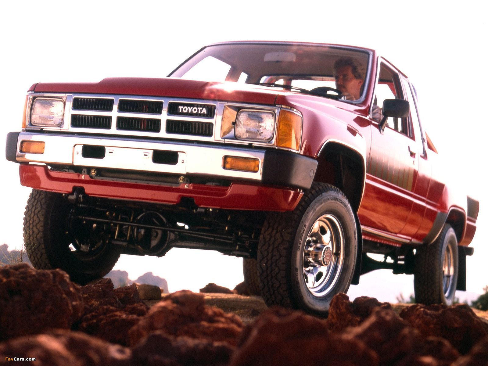 1600x1200 Toyota Truck Xtracab 4WD 1984–86 wallpaper (1600x1200)