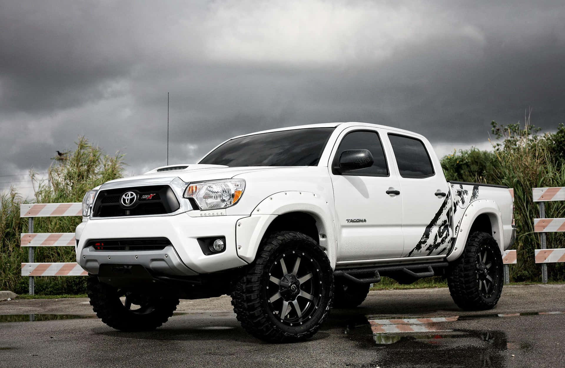 1920x1251 Toyota Tacoma Wallpaper