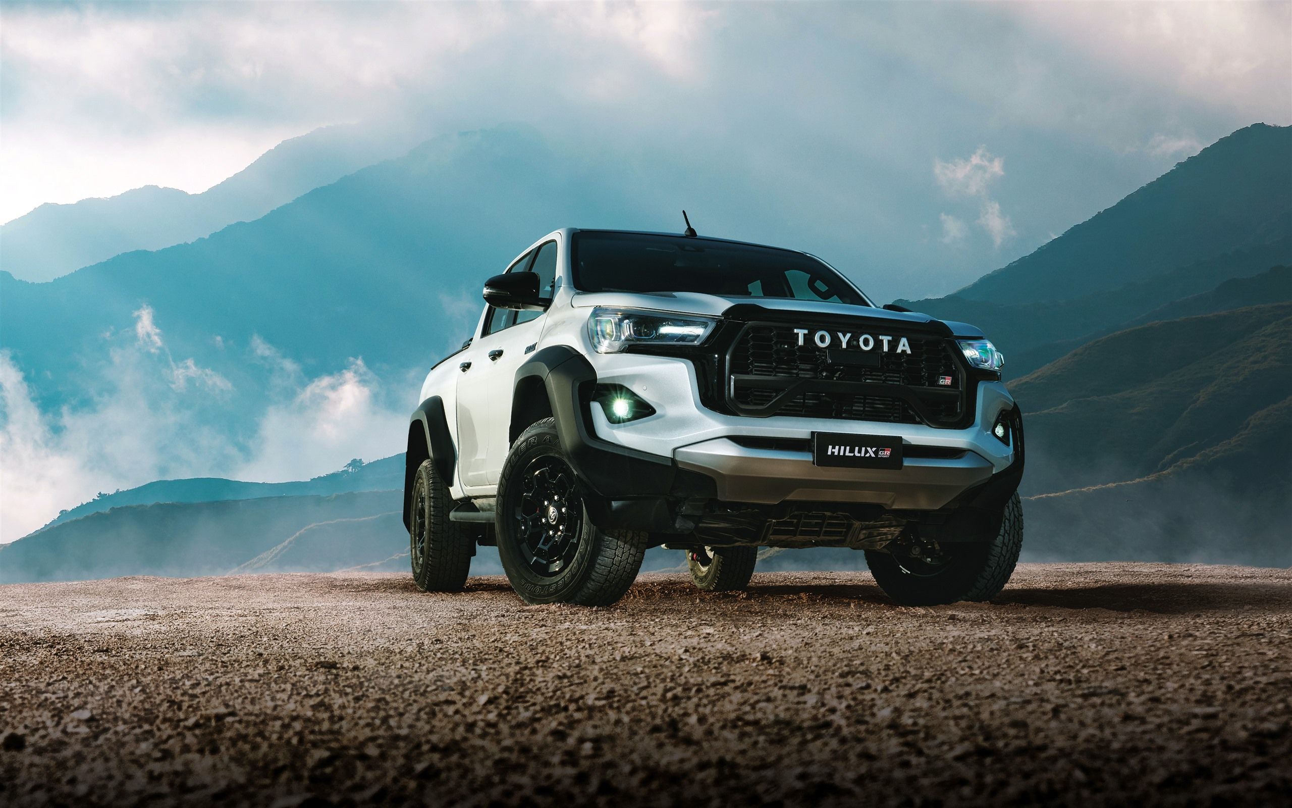 2560x1600 Toyota Hilux GR Sport Double Cab 2023 SUV 5K