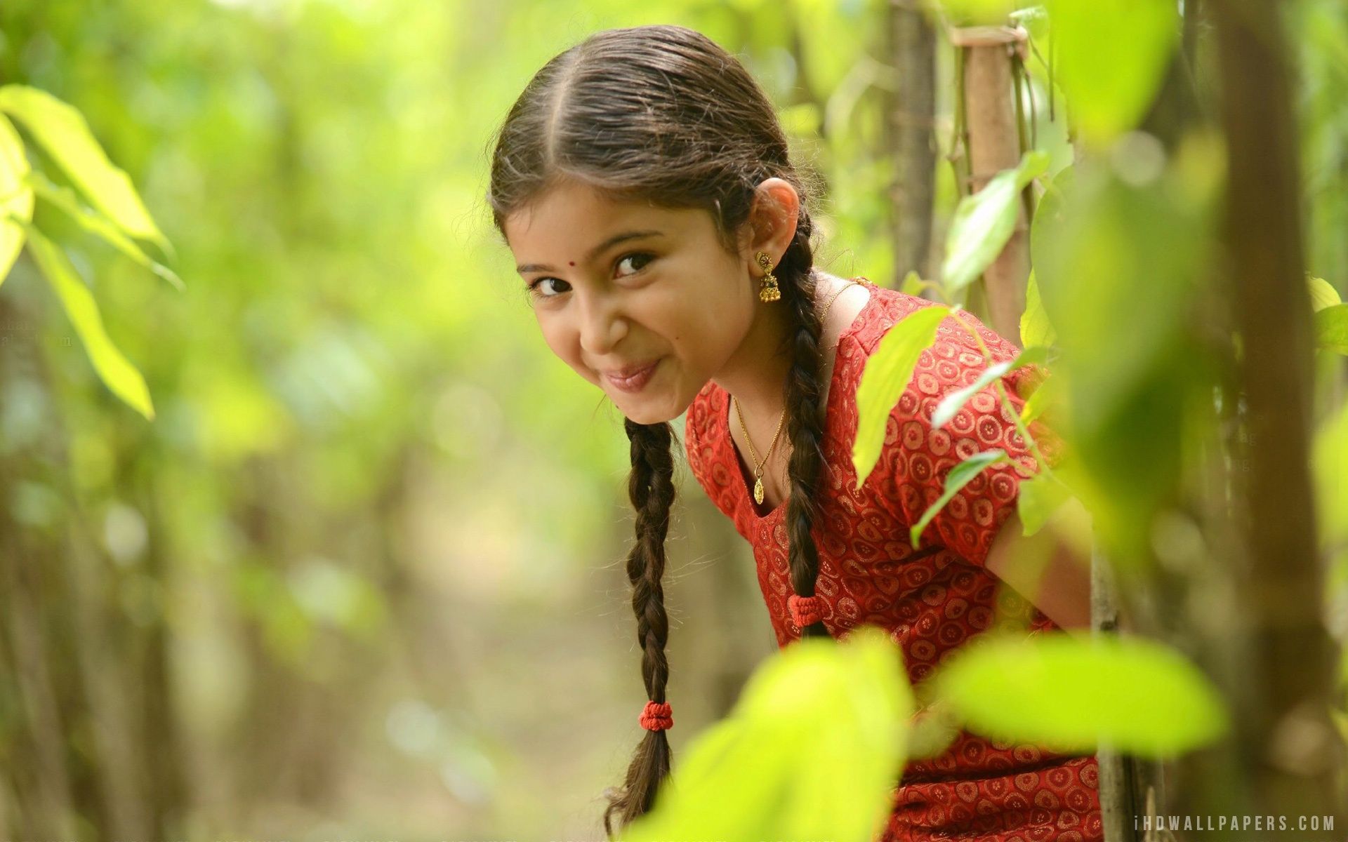 1920x1200 Sara Arjun wallpaper