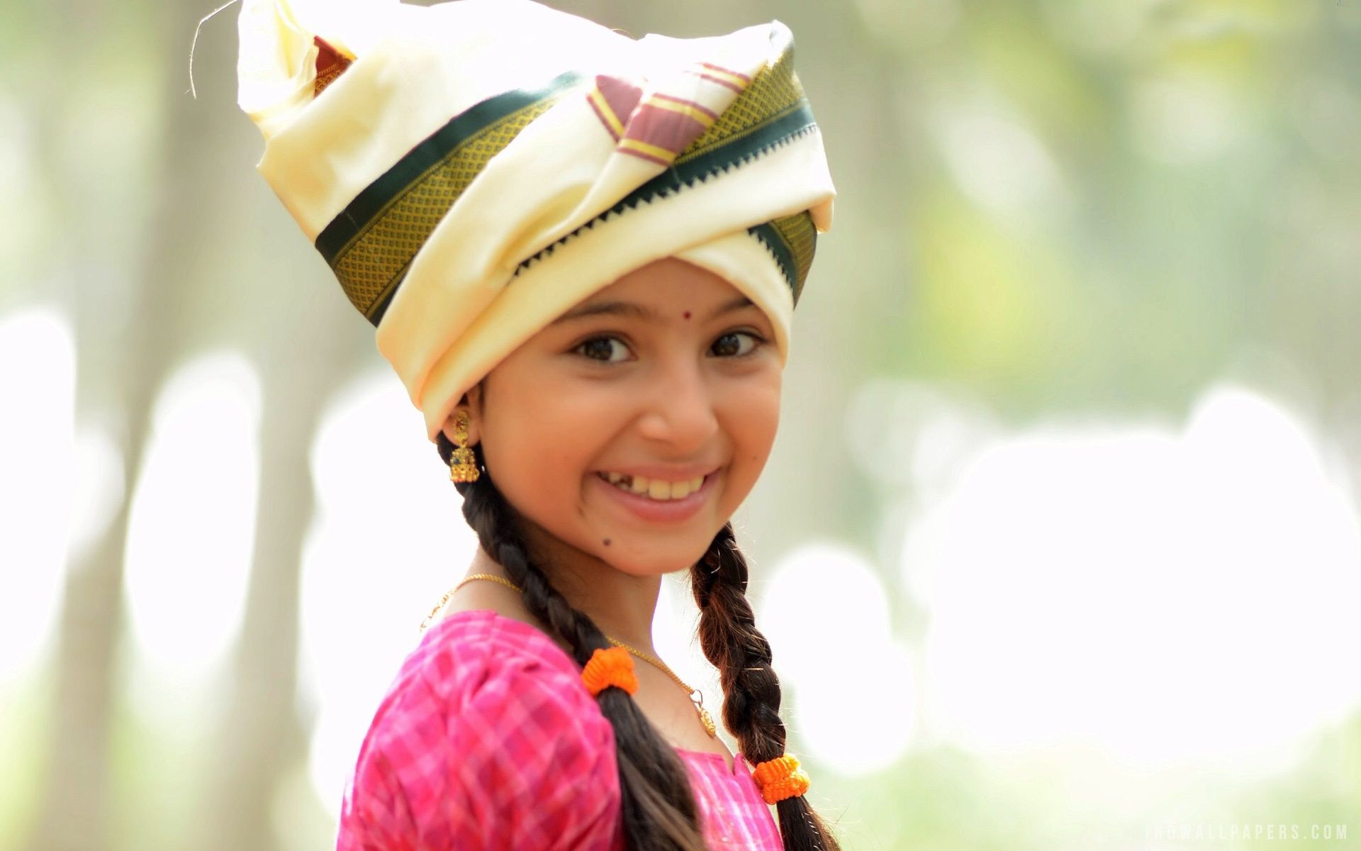 1920x1200 Sara Arjun Child Actress wallpaper
