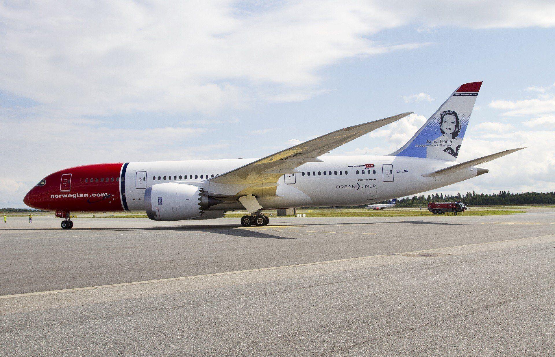 1920x1237 norwegian, Boeing, Boeing Airplane, Aircraft Wallpaper HD