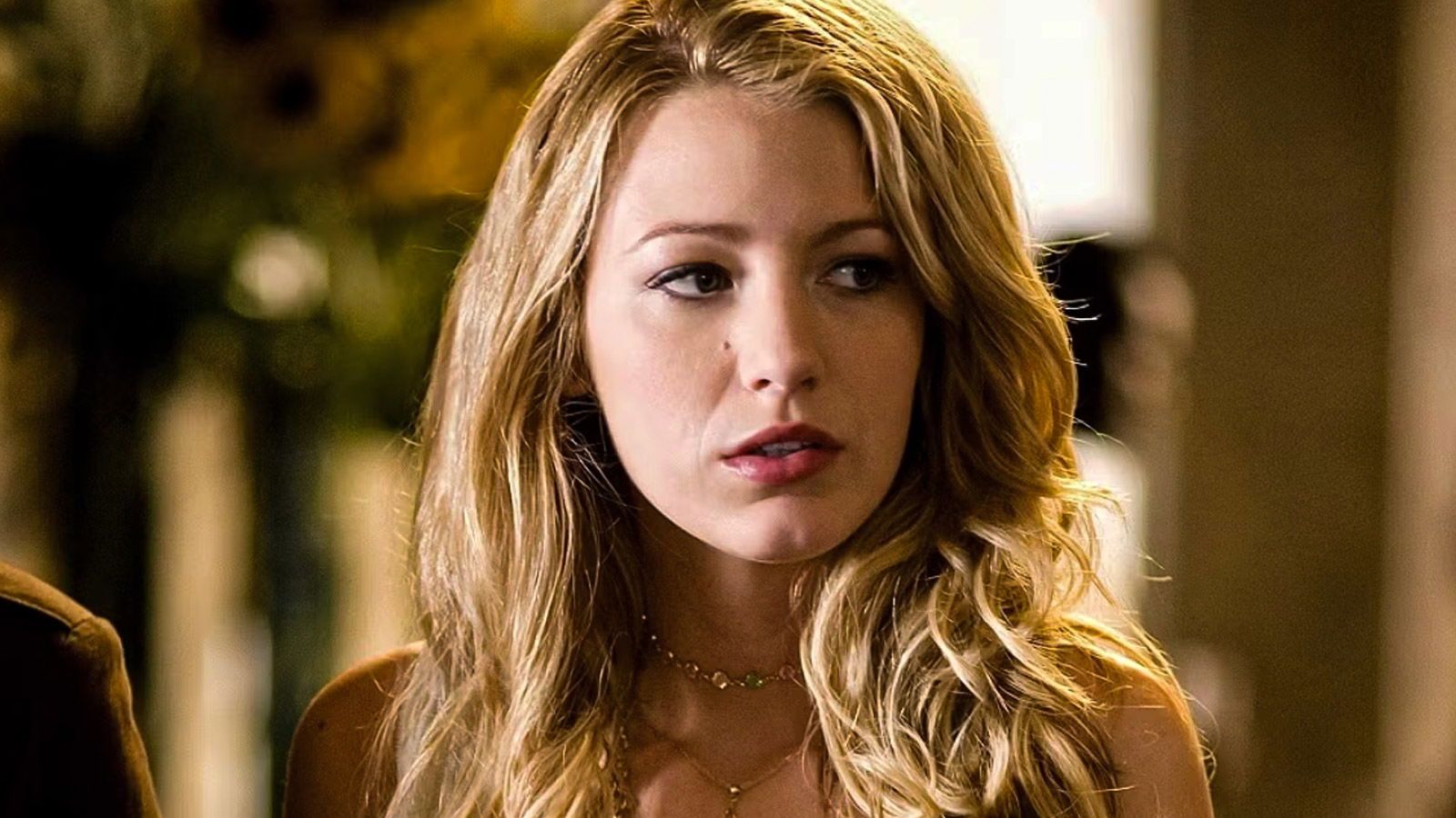 1600x900 Spotted: Blake Lively Reminds Fans Serena Van Der Woodsen Ran Gossip Girl