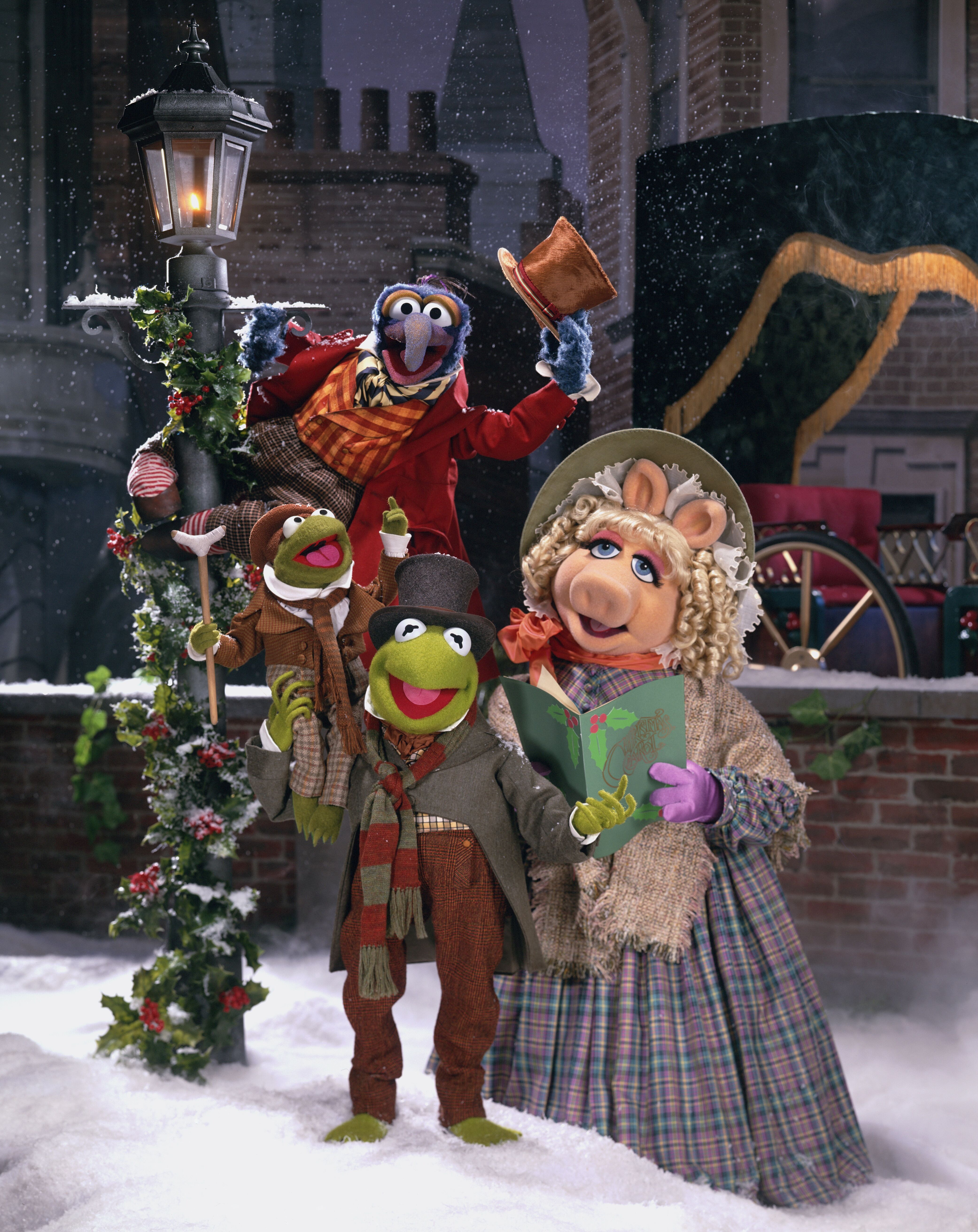4164x5244 The Muppet Christmas Carol (1992)