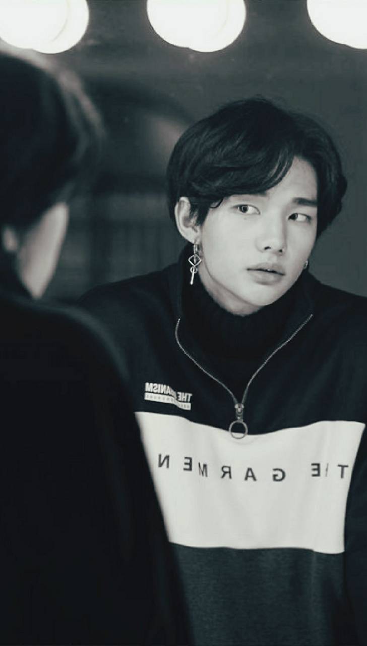 728x1280 Stray Kids Hyunjin wallpaper