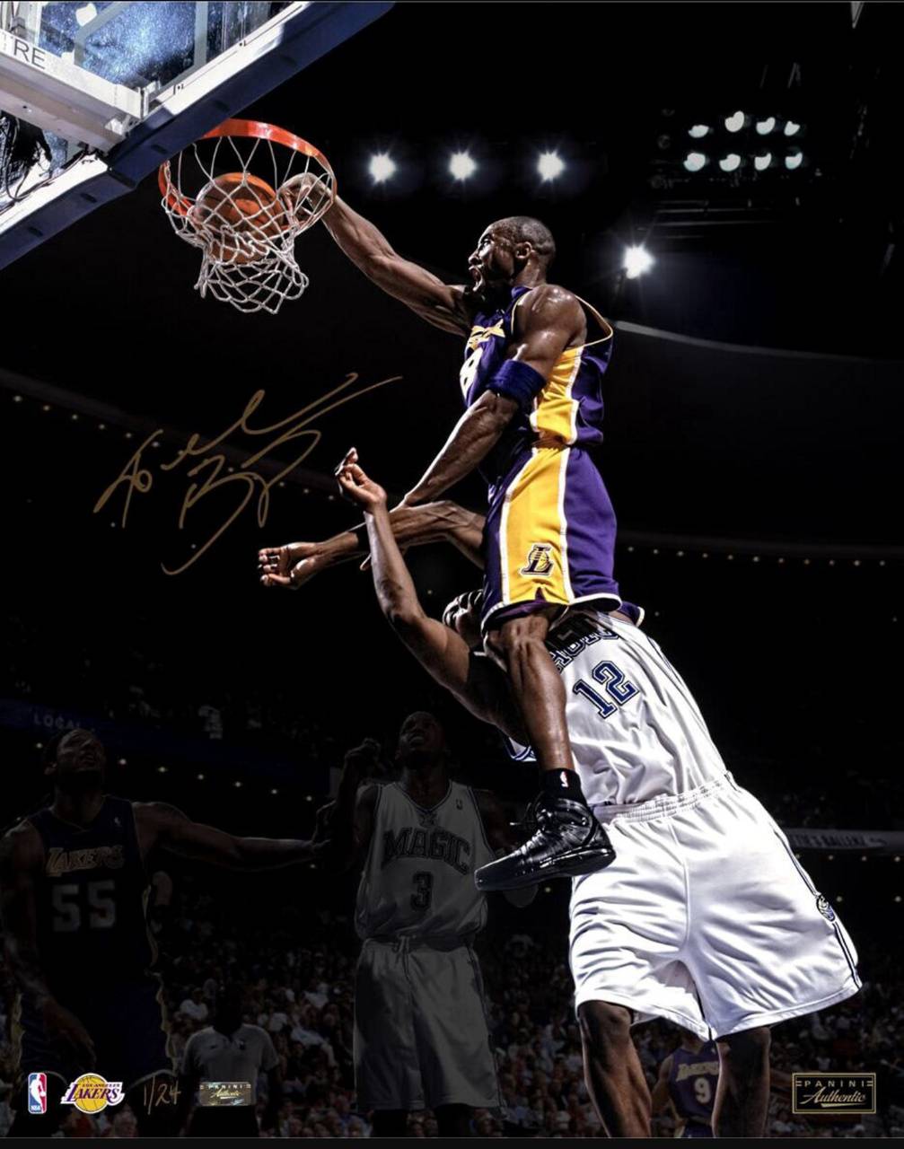 Download Dunking Kobe Bryant iPhone Wallpaper