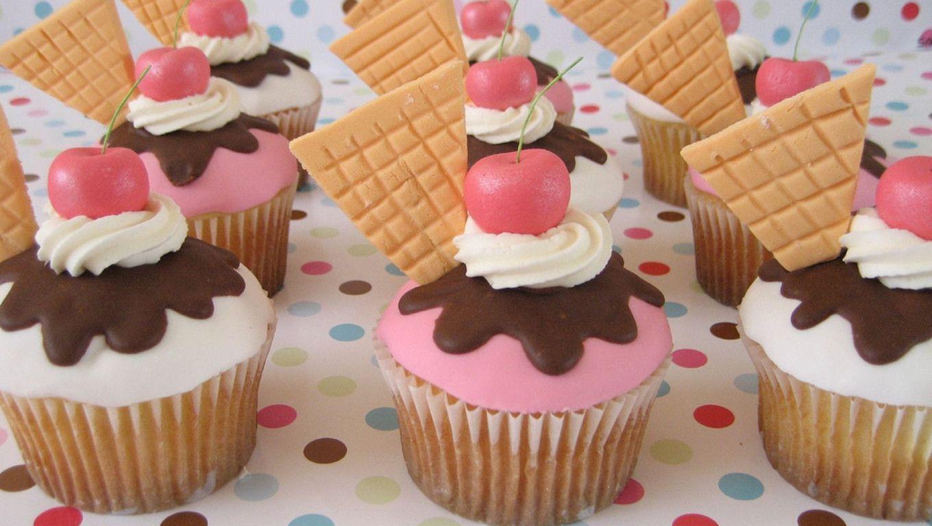 1360x768 Cupcake Wallpaper for Phones