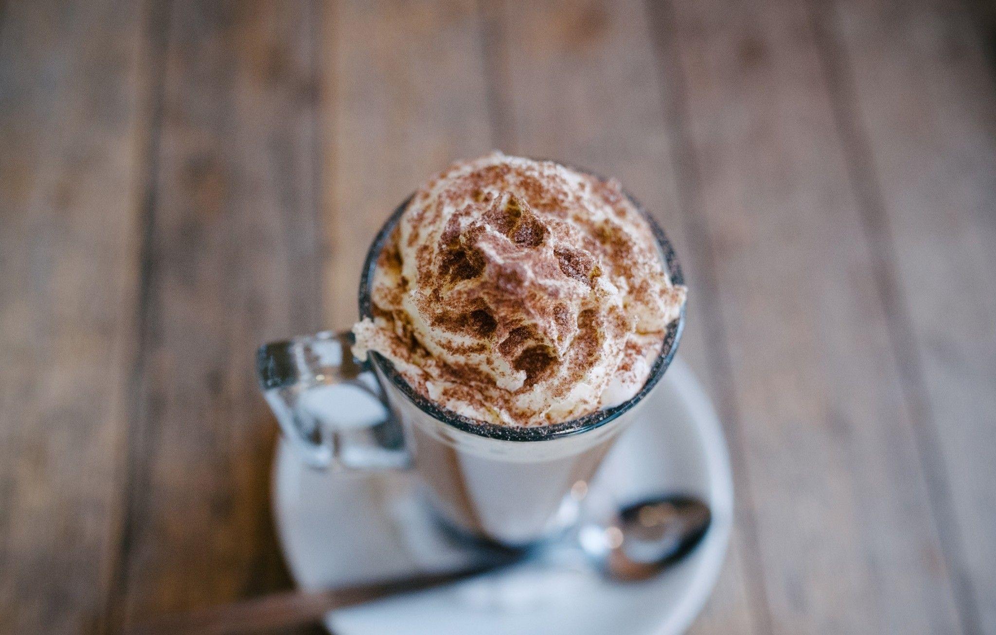 2048x1306 Download 2048x1306 Hot Cocoa, Drinks, Glass, Ice Cream Wallpaper