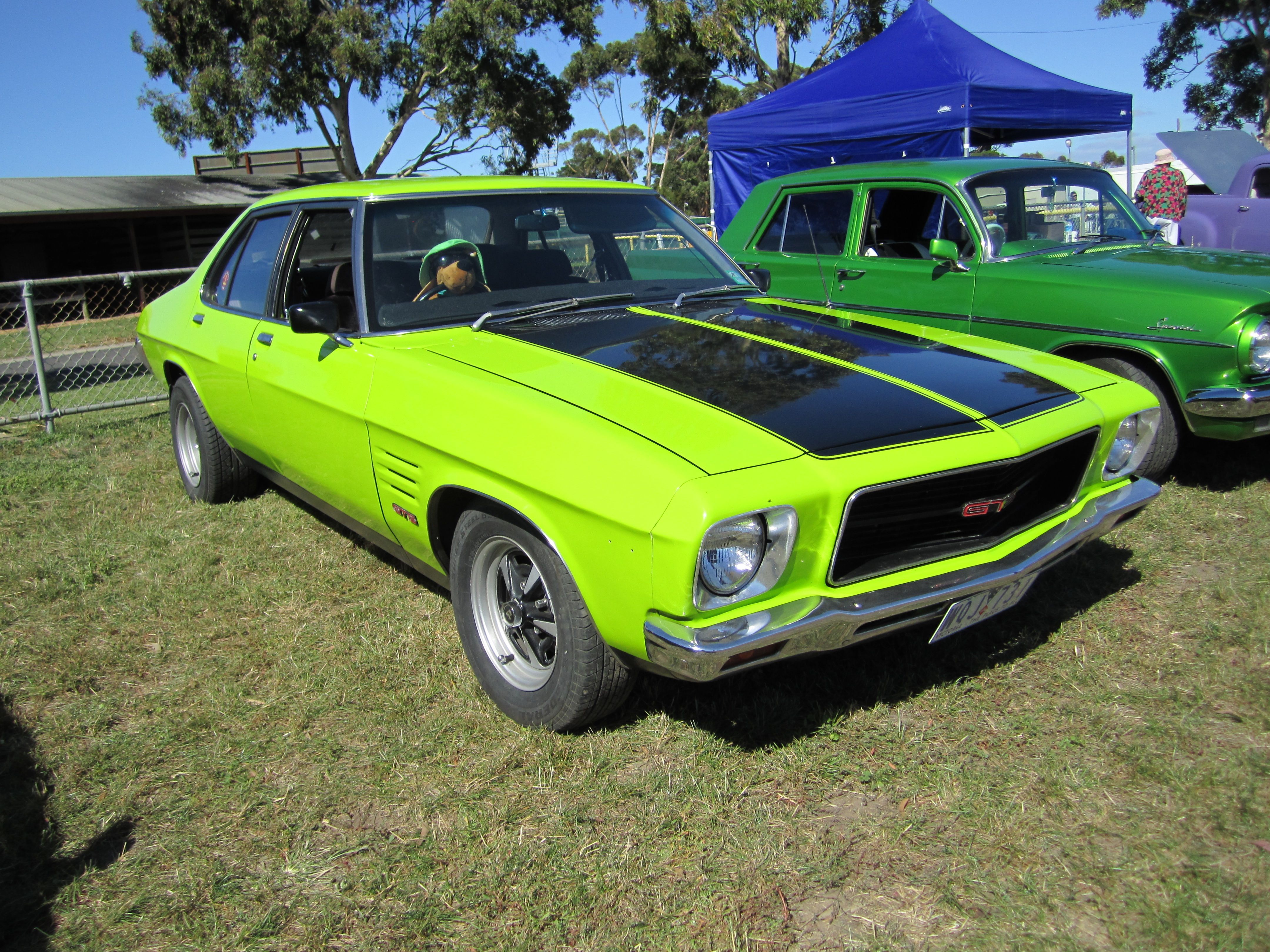 4320x3240 Holden Monaro HQ GTS Sedan