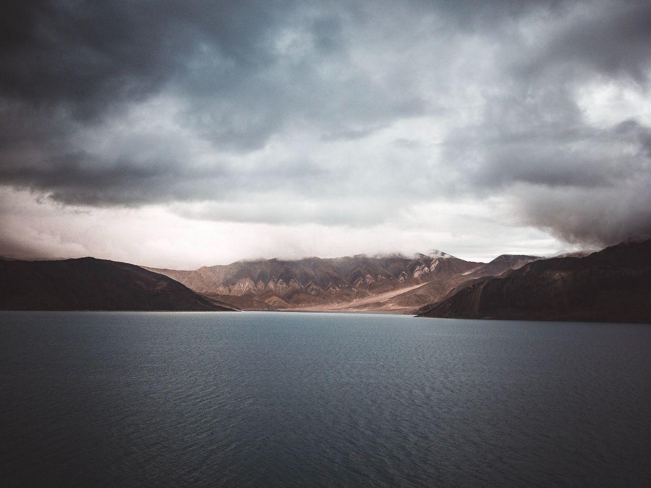1280x960 Download wallpaper 1280x960 lake, mountains, pangong tso, india