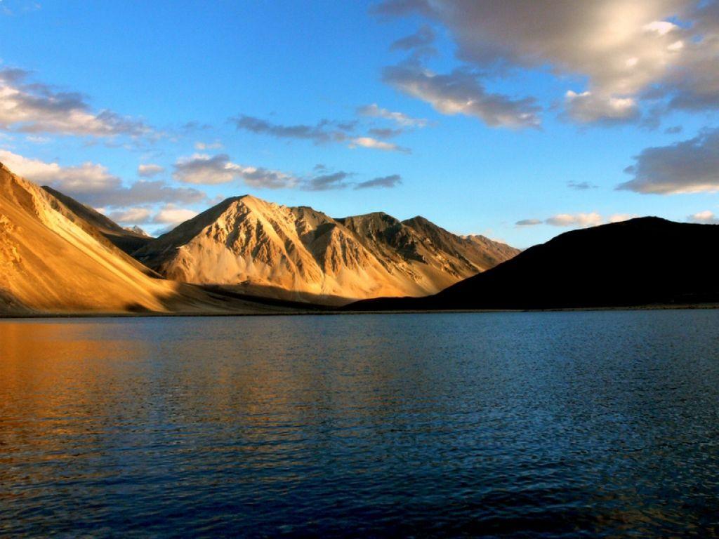 1024x768 Pangong Lake Memorable Journey to the Himalayas