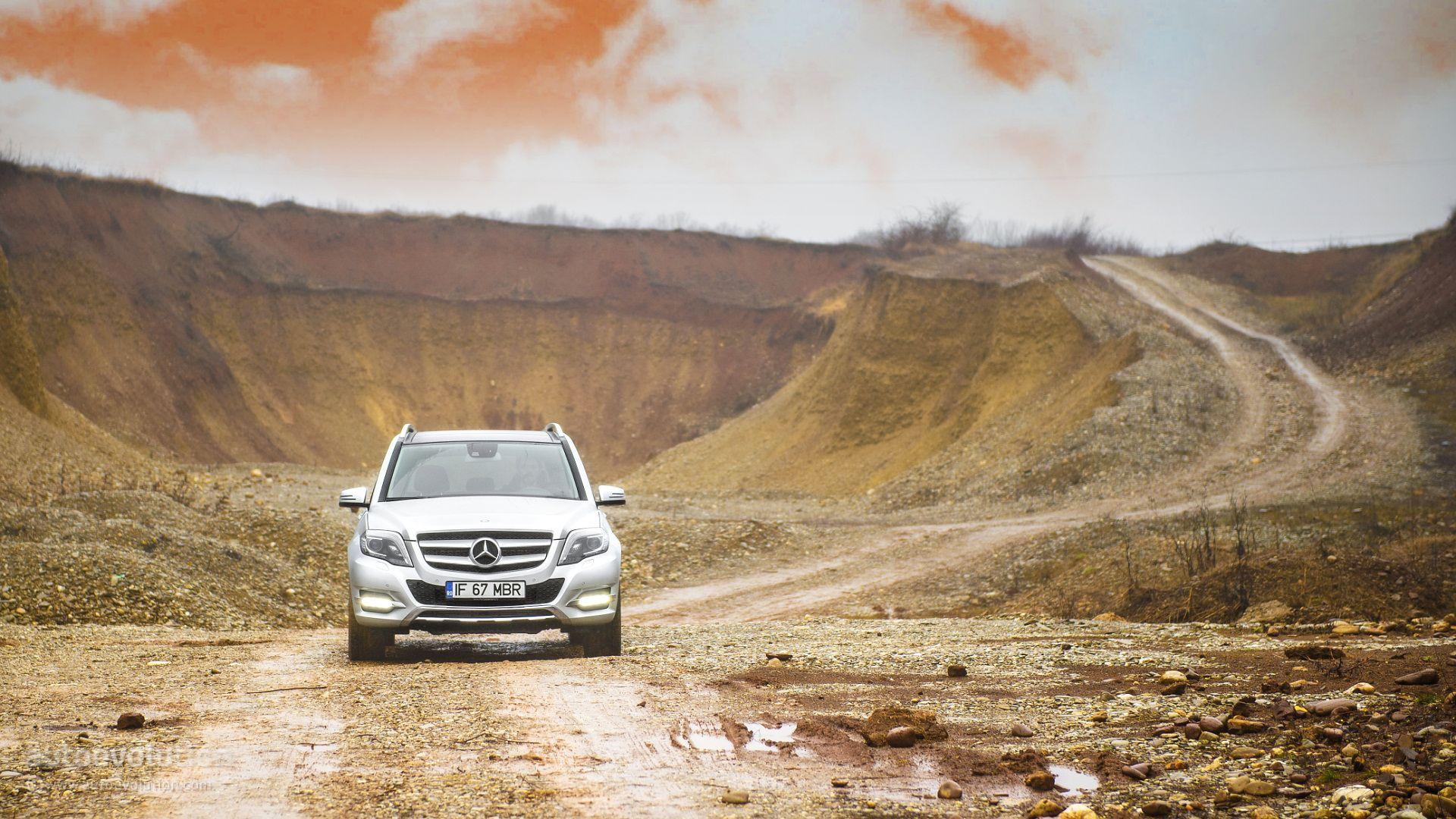 1920x1080 Mercedes Benz GLK Class HD Wallpaper: 7 Year Old Design
