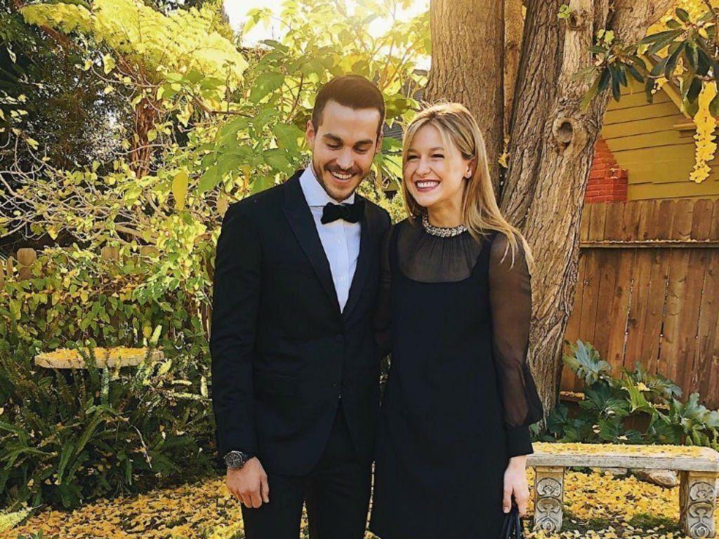 1024x768 Supergirl Actress Melissa Benoist Is Engaged To Costar Chris Wood